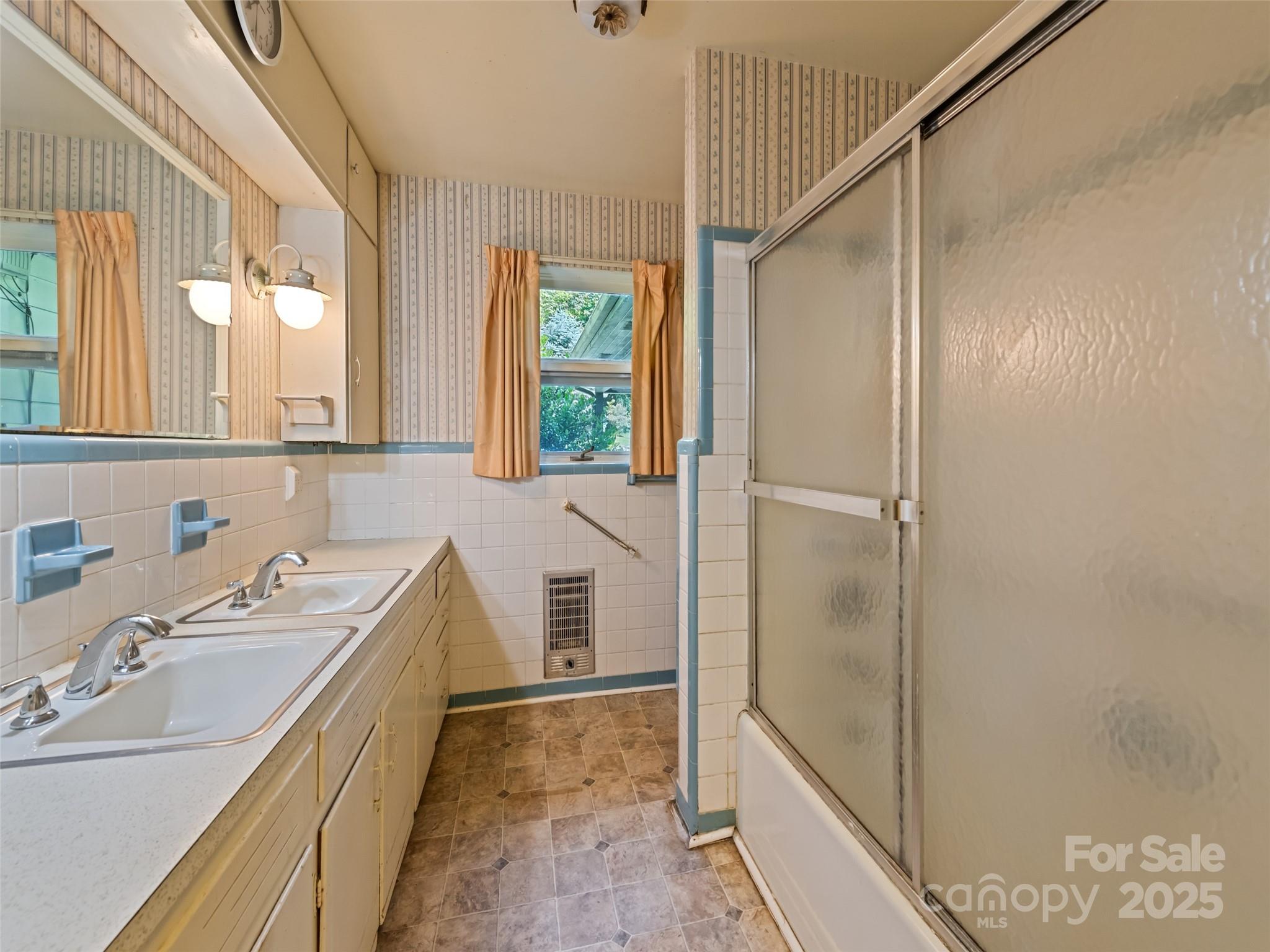 88 Laurel Loop — Maggie Valley
