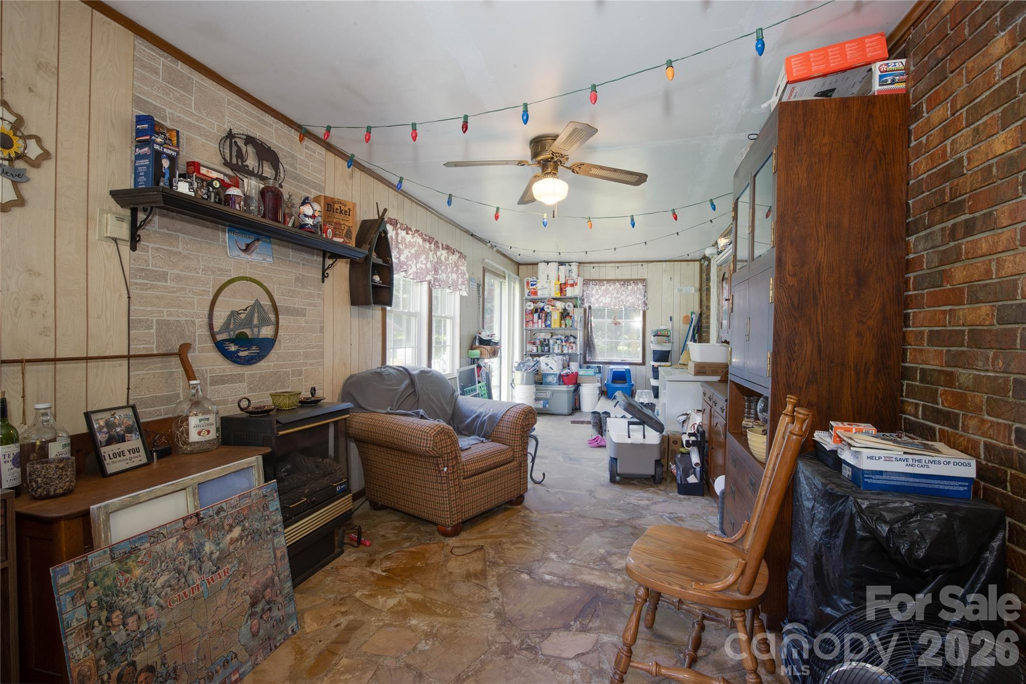 1424 Bear Creek Road — Bakersville