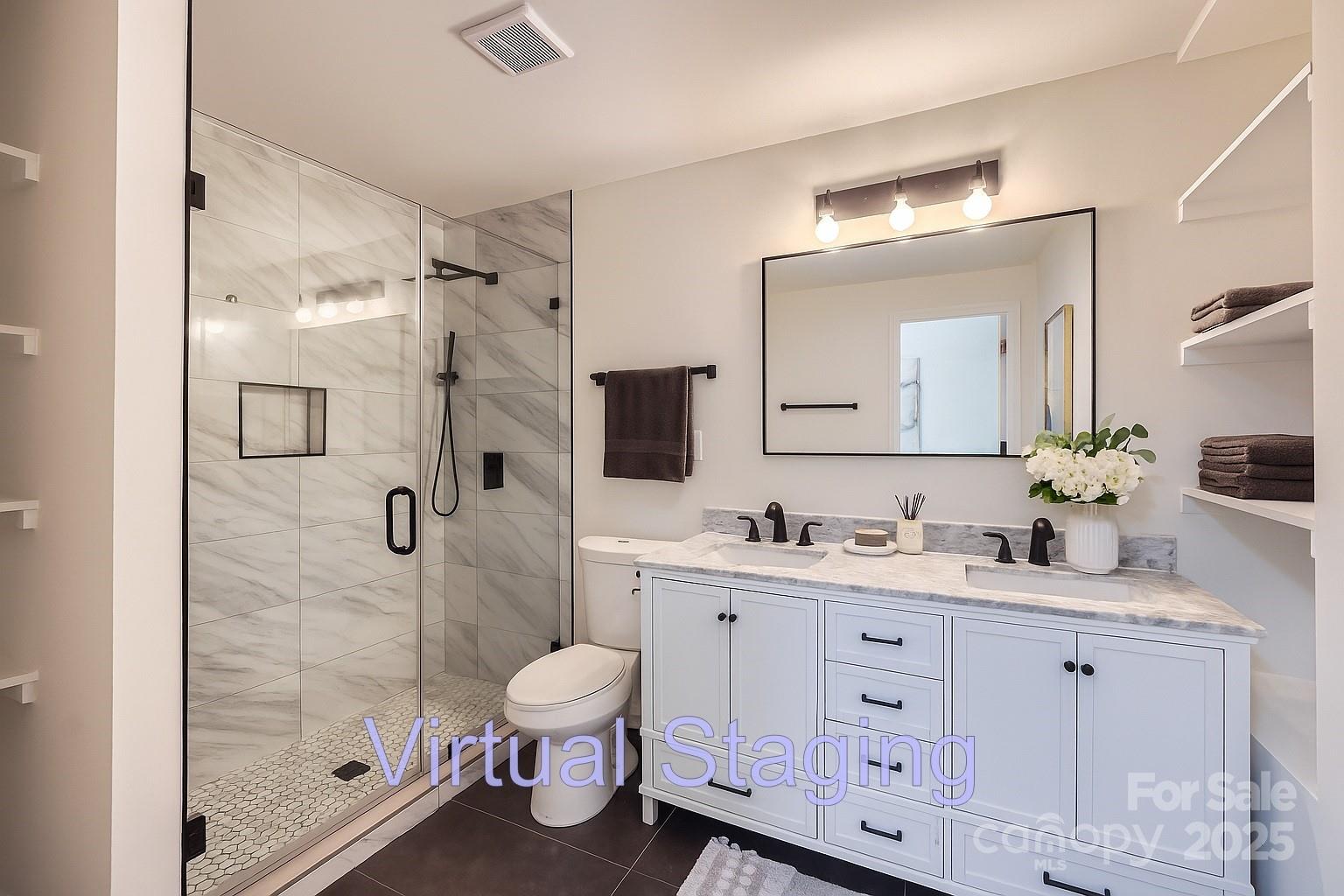 1224 E Woodlawn Road — Charlotte