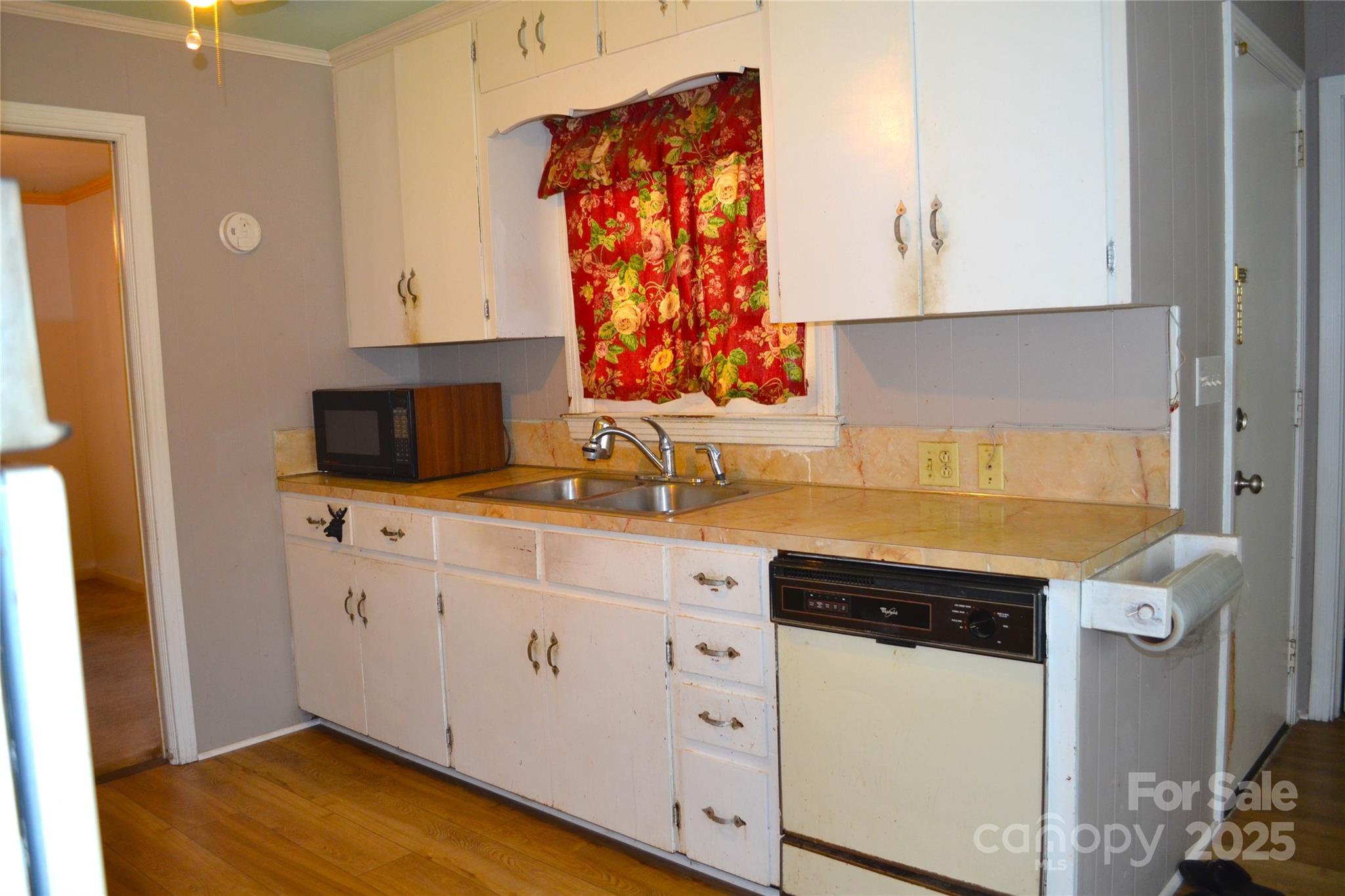 405 Wesley Heights Drive — Albemarle