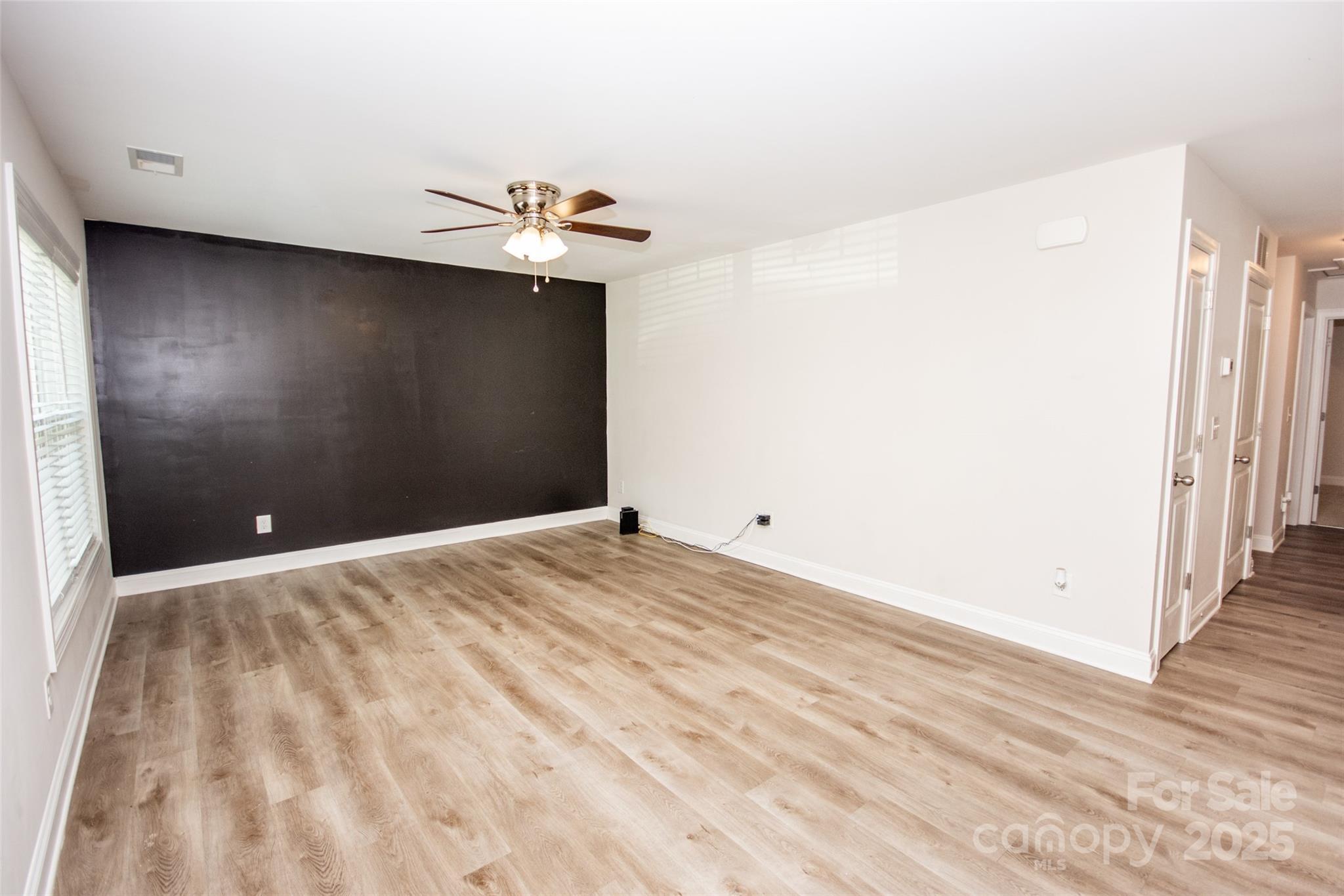 506 Broadway Court — Statesville