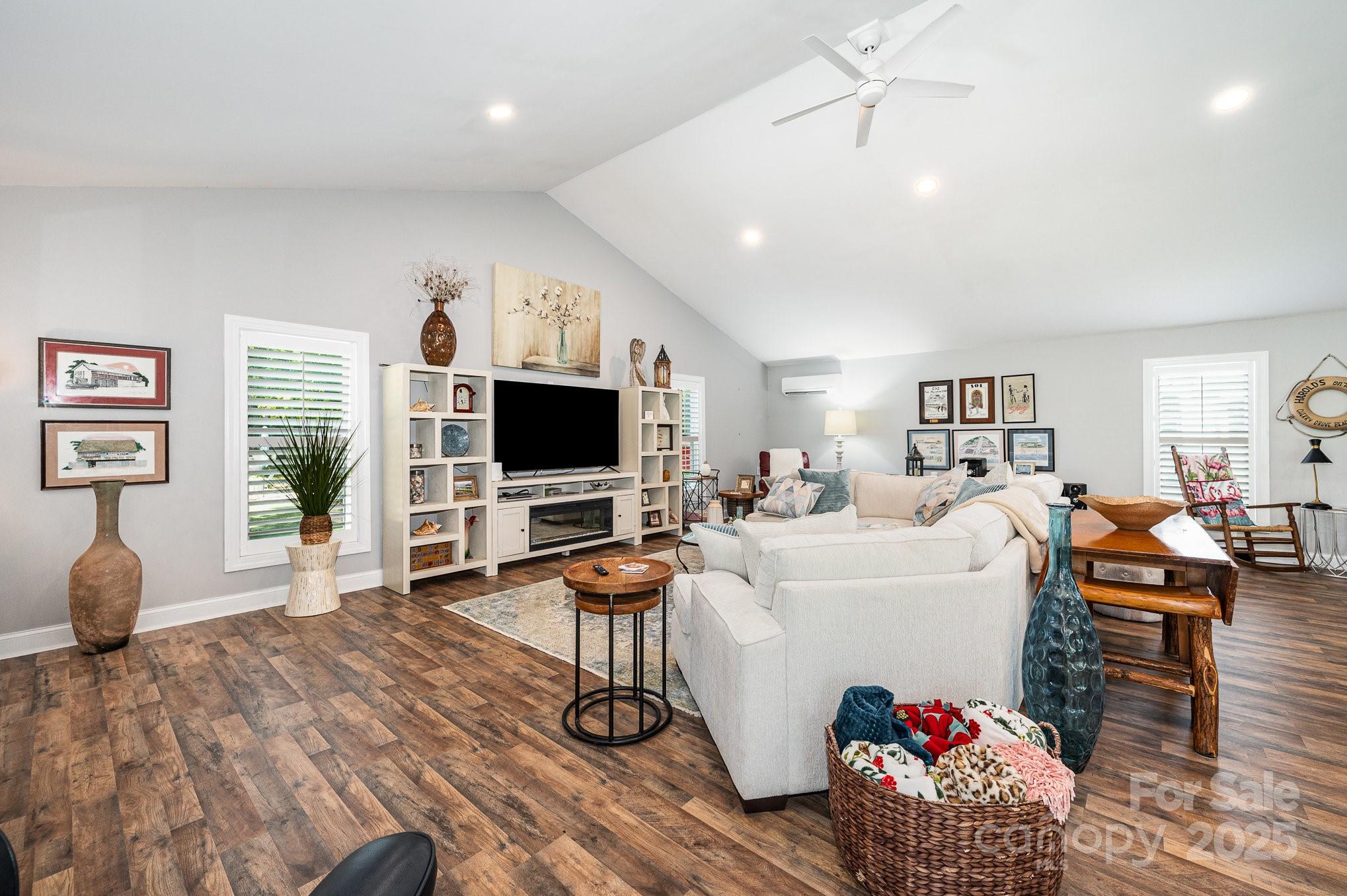 835 Holshouser Road — Rockwell
