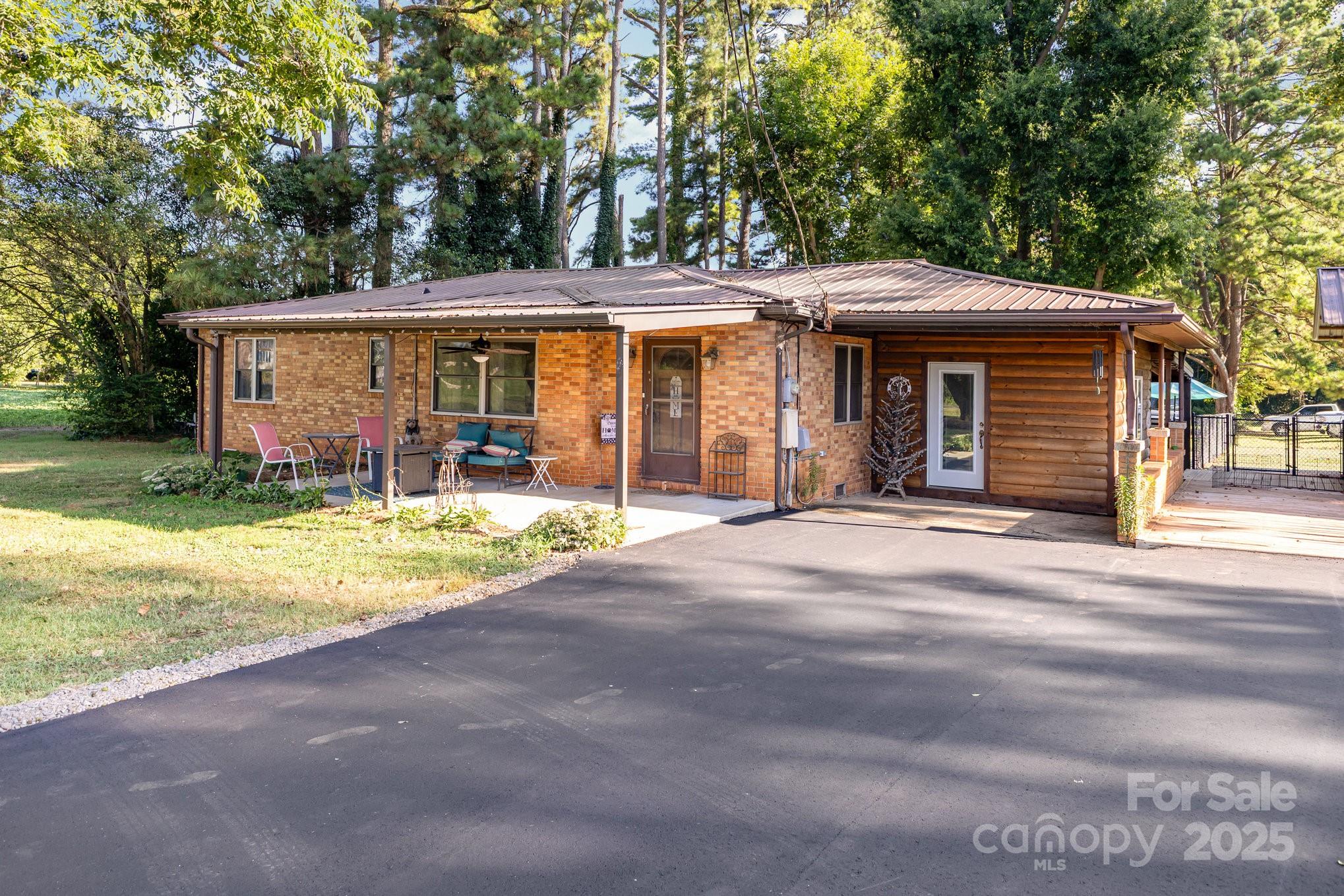 835 Holshouser Road — Rockwell