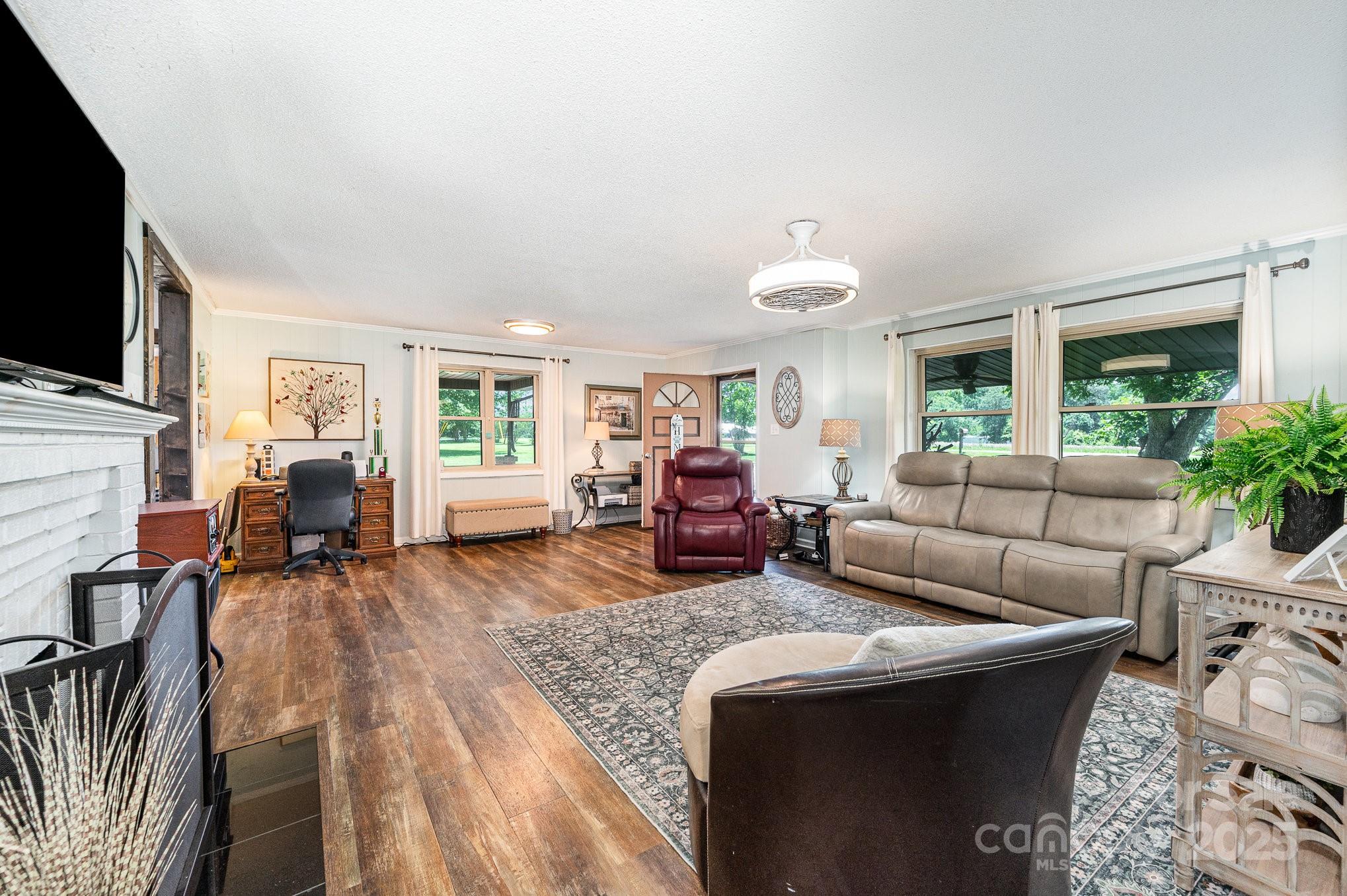 835 Holshouser Road — Rockwell