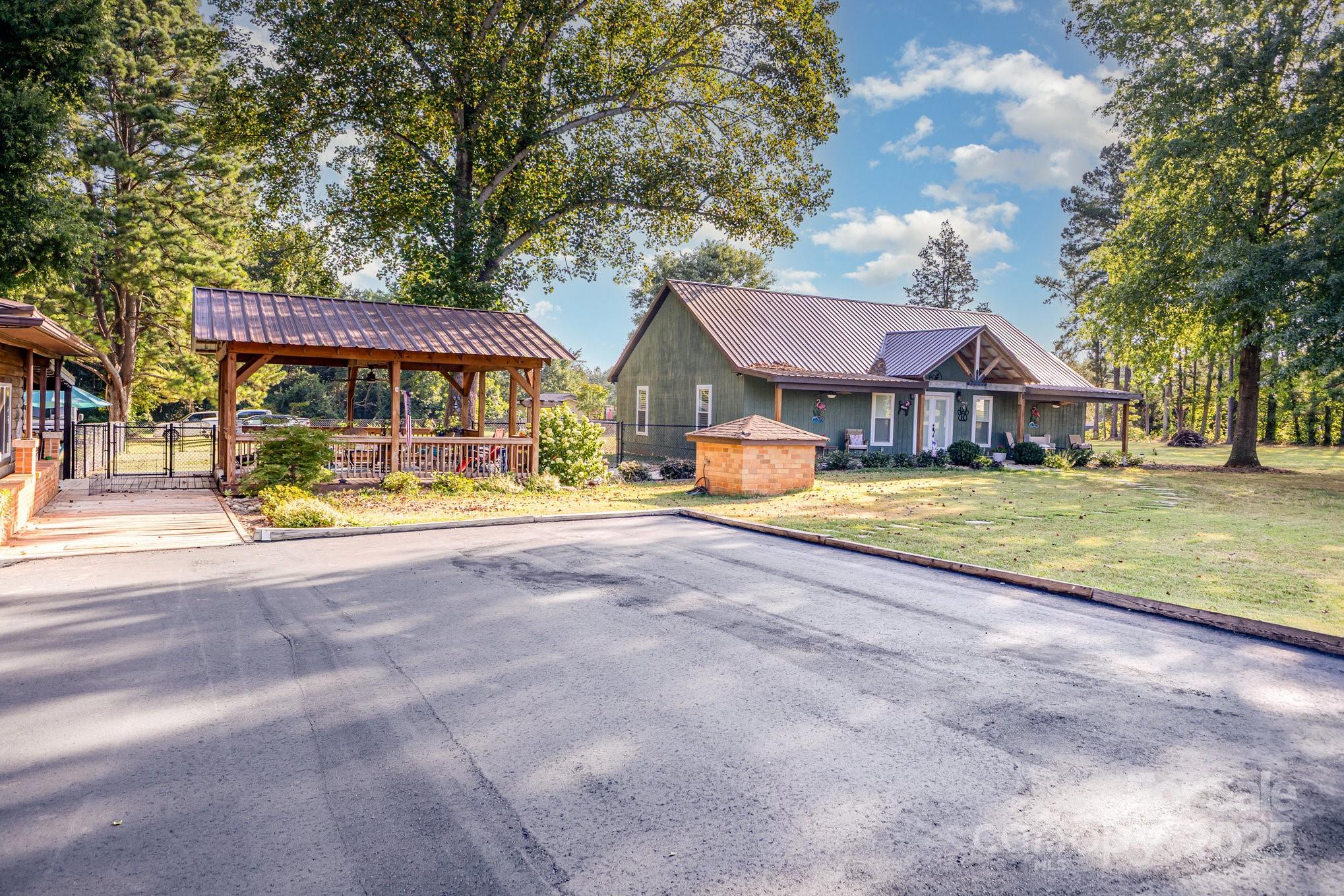 835 Holshouser Road — Rockwell