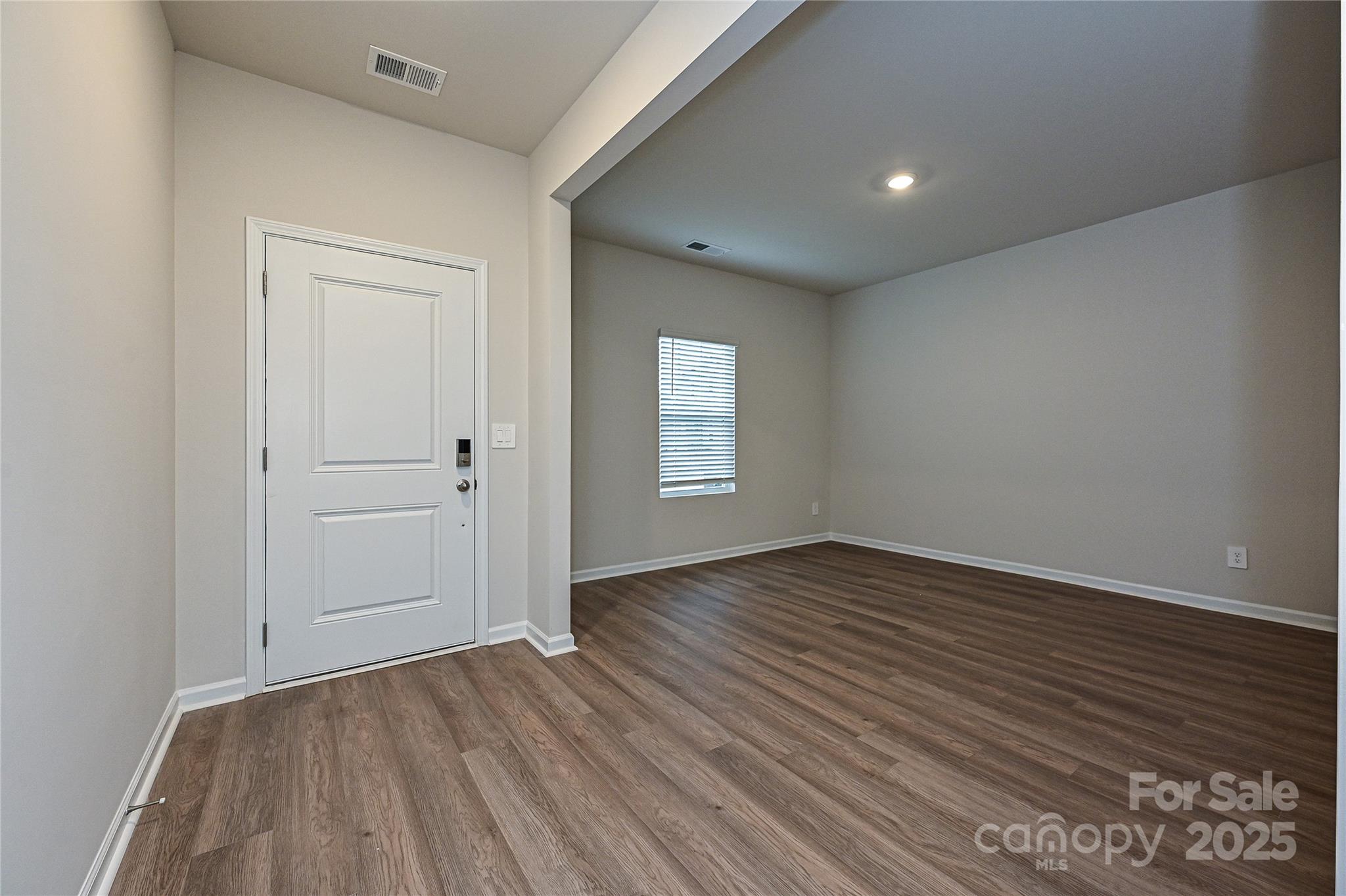 2130 Sunflower Circle — Newton