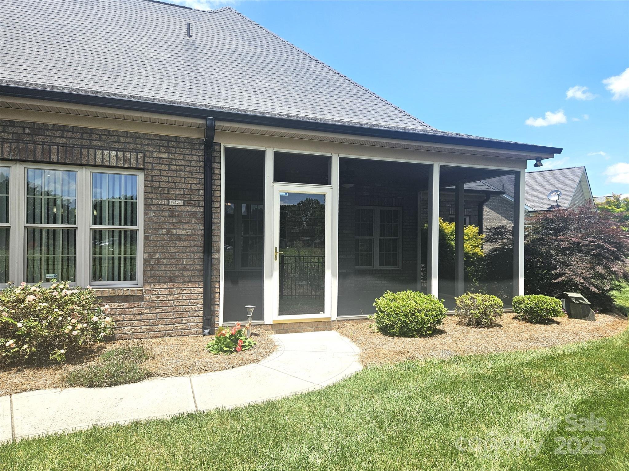 323 Wendover Drive — Locust