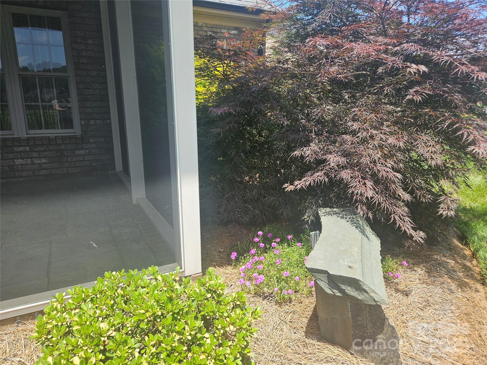 323 Wendover Drive — Locust