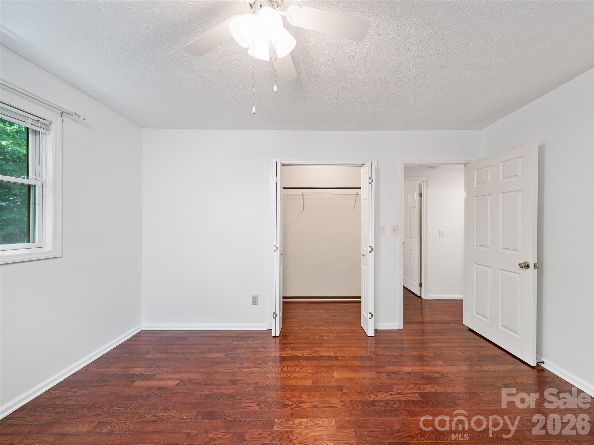 125 HEARTLAND Lane — Burnsville