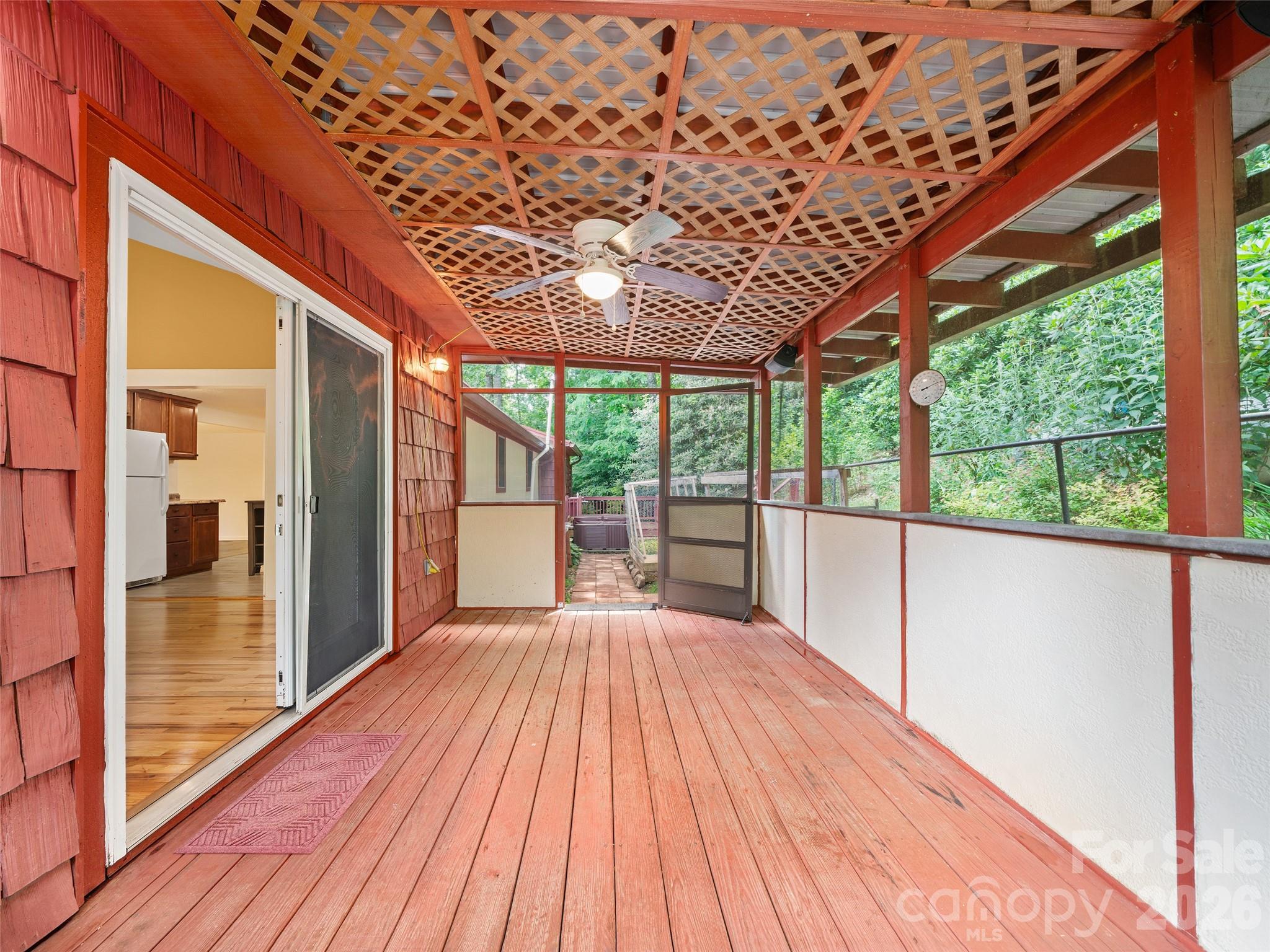 125 HEARTLAND Lane — Burnsville