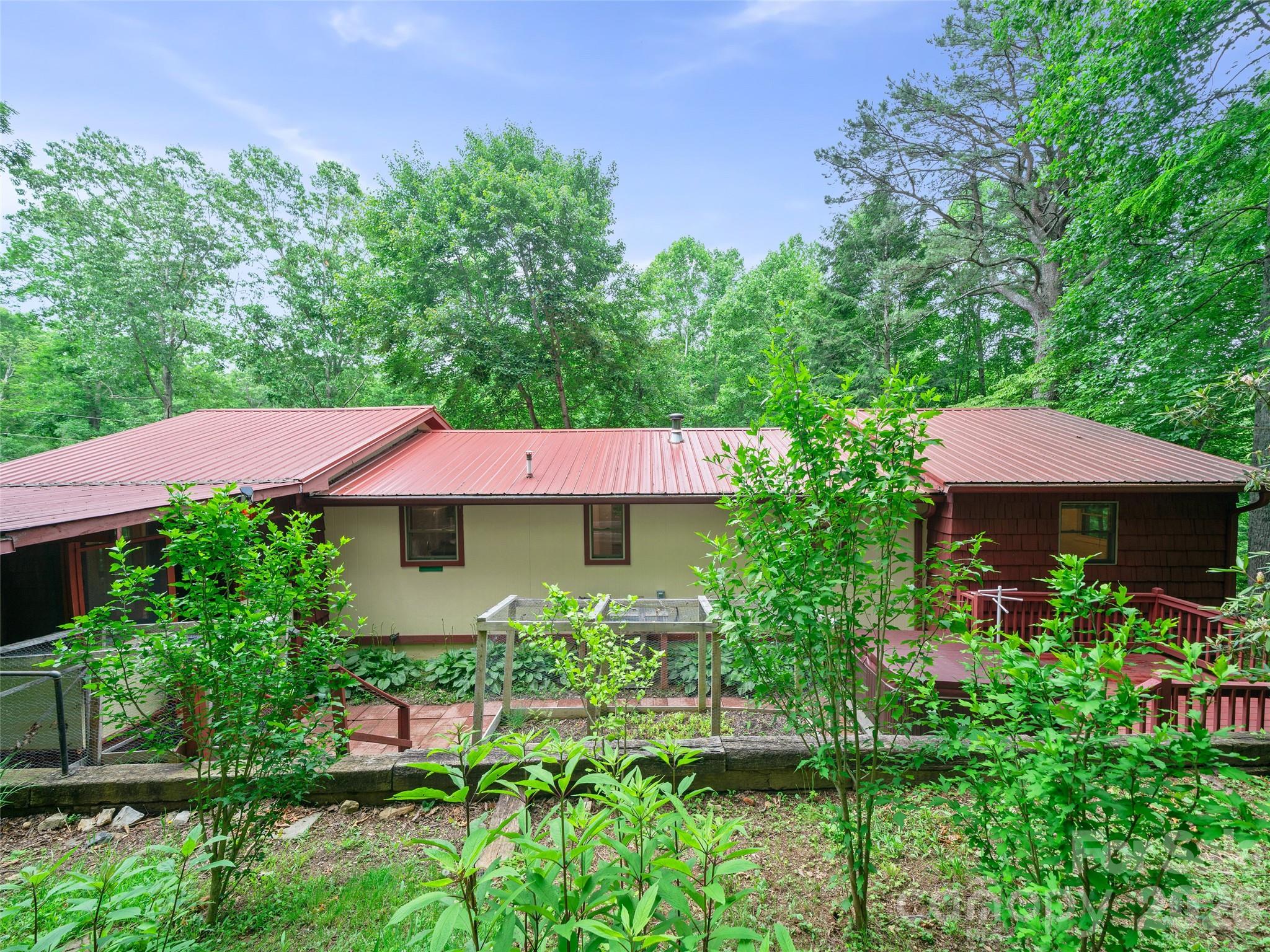 125 HEARTLAND Lane — Burnsville