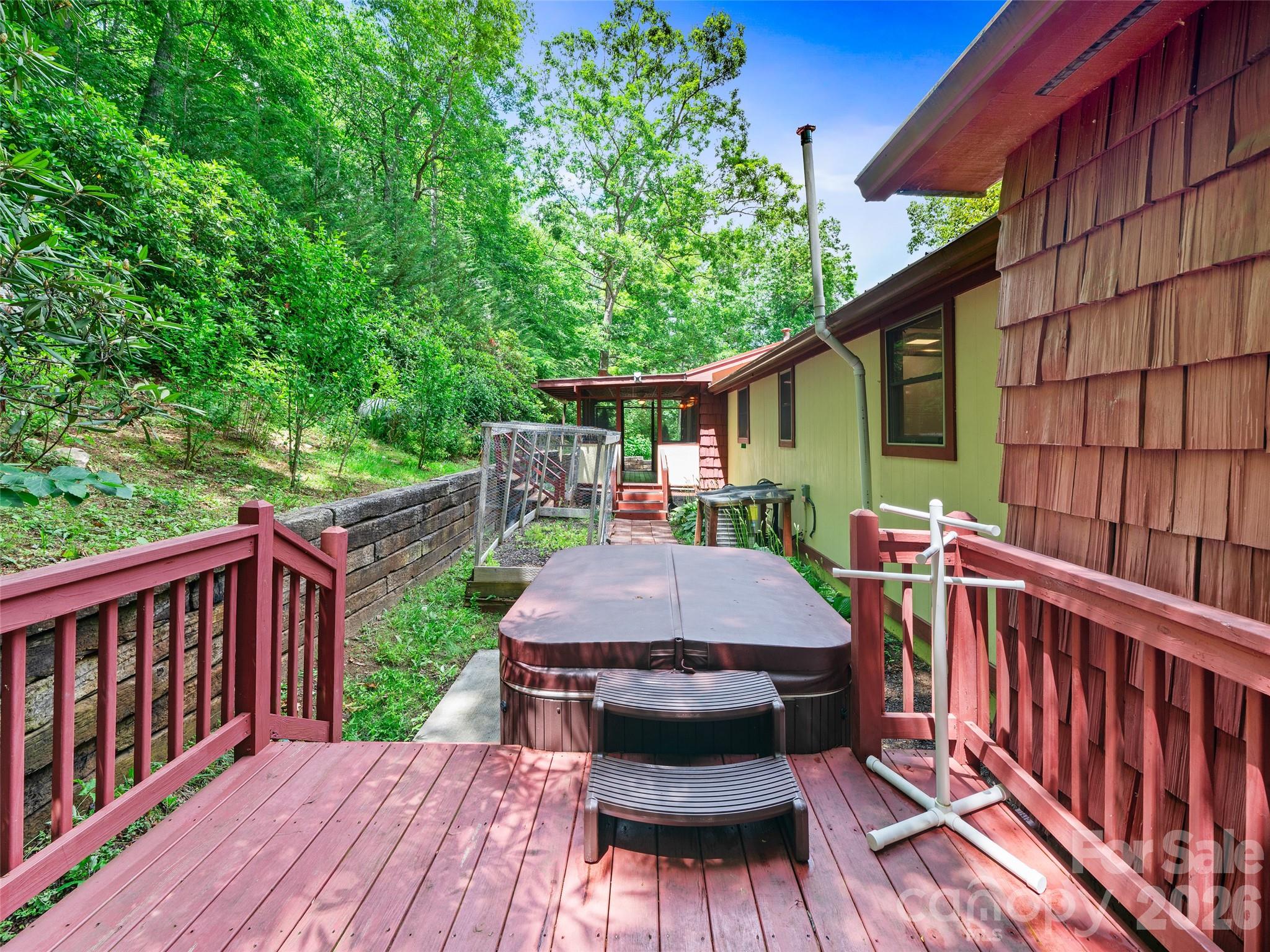 125 HEARTLAND Lane — Burnsville