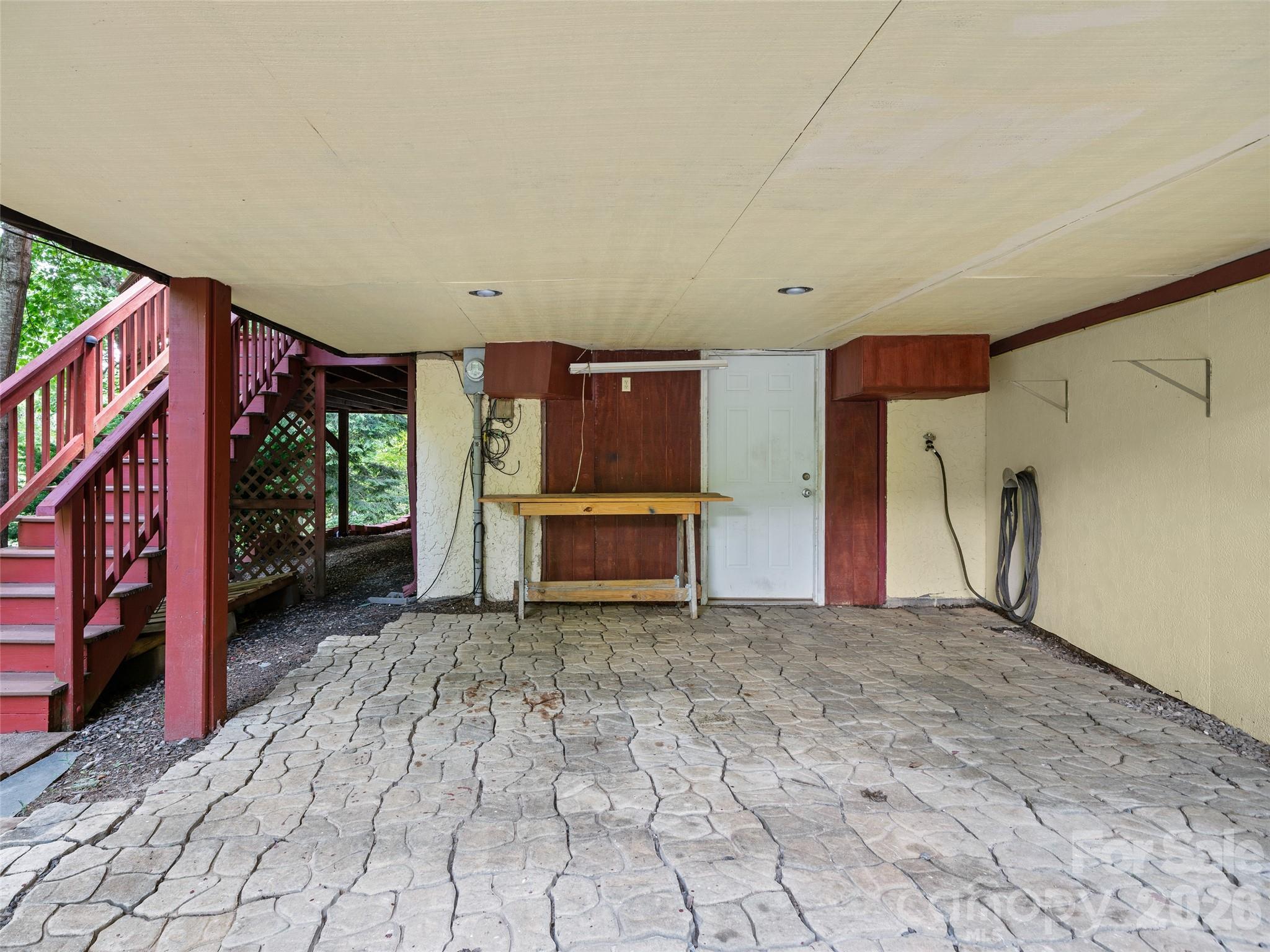 125 HEARTLAND Lane — Burnsville