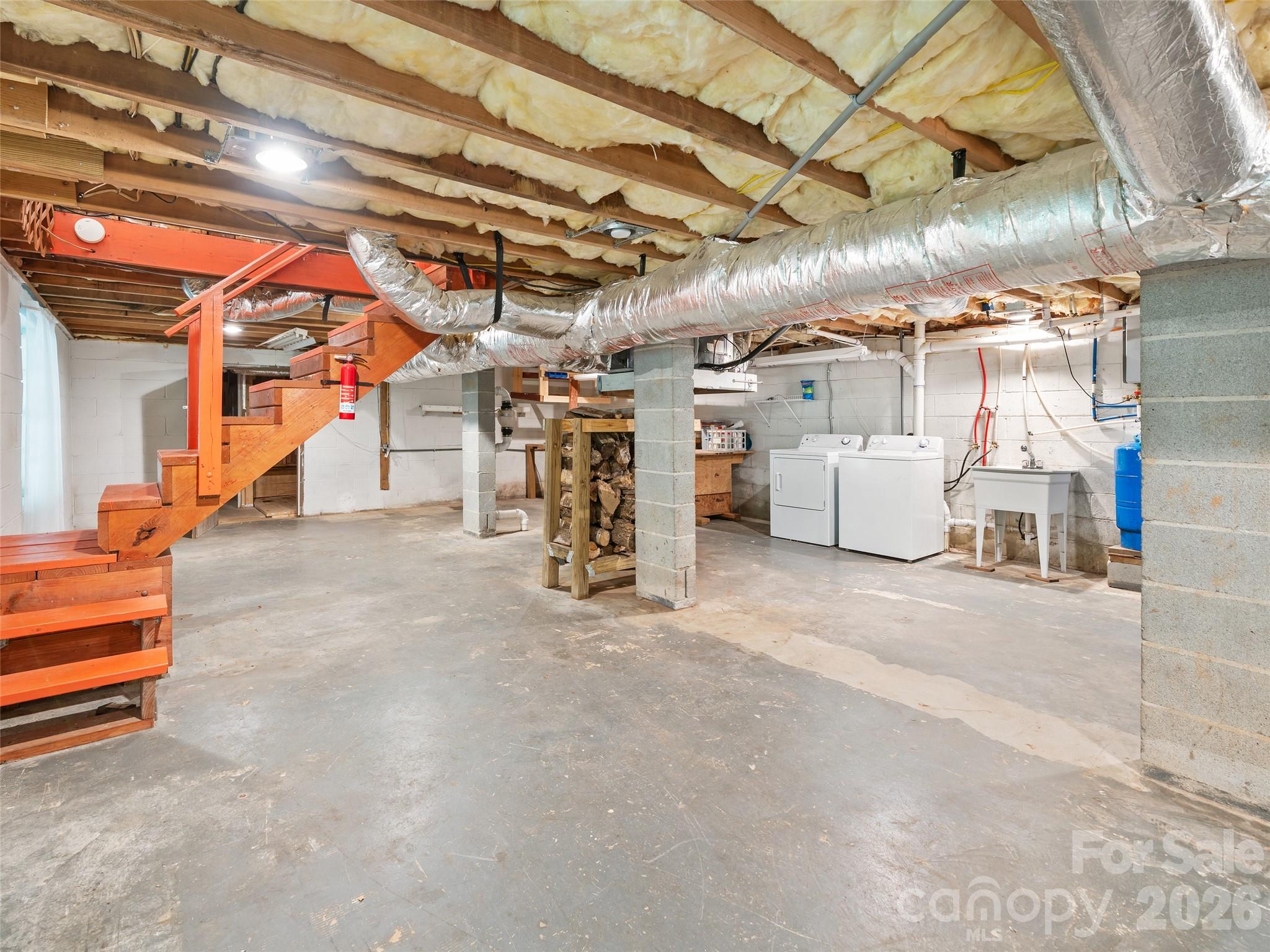 125 HEARTLAND Lane — Burnsville