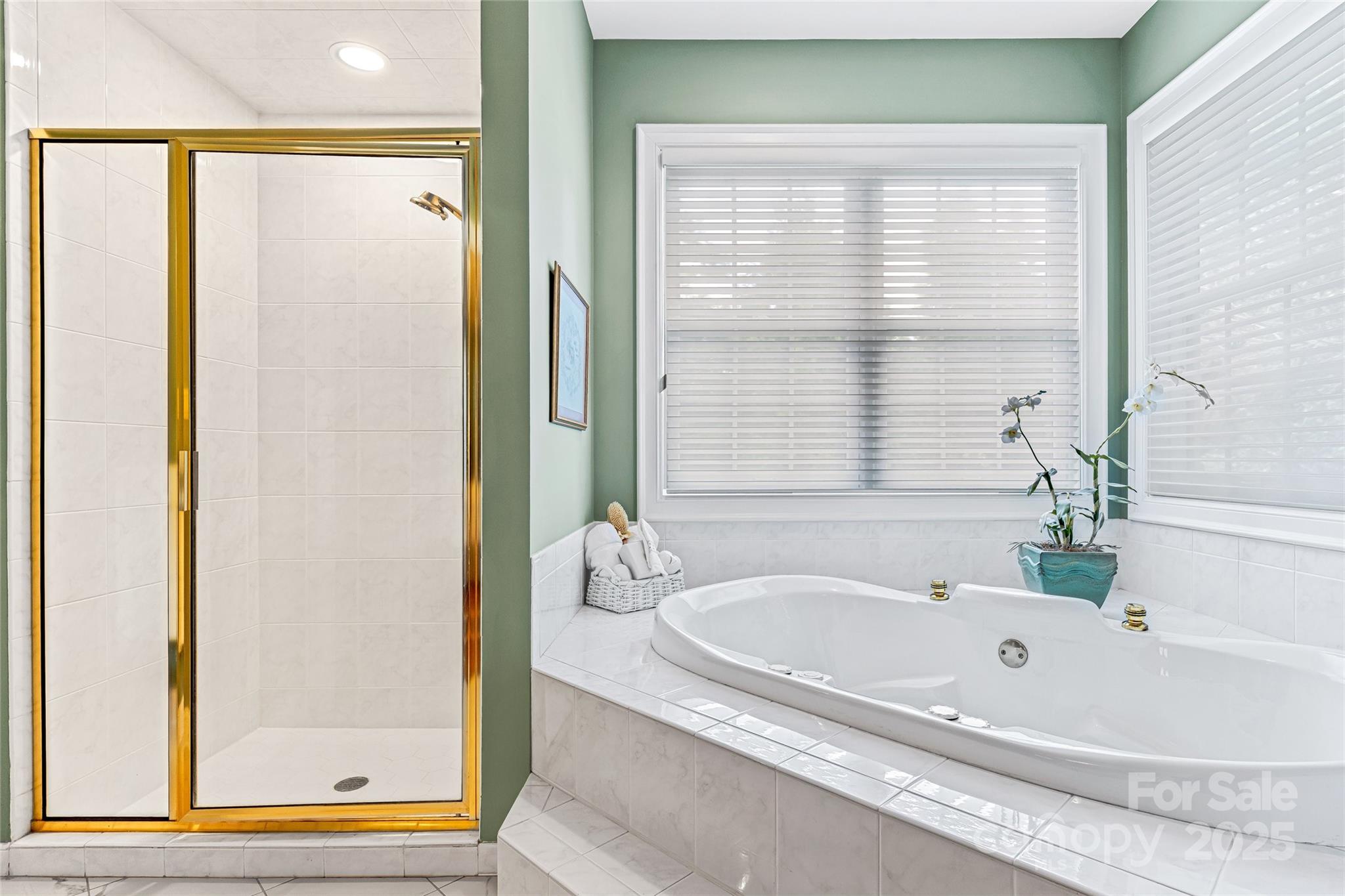 842 Rickel Drive — Hendersonville