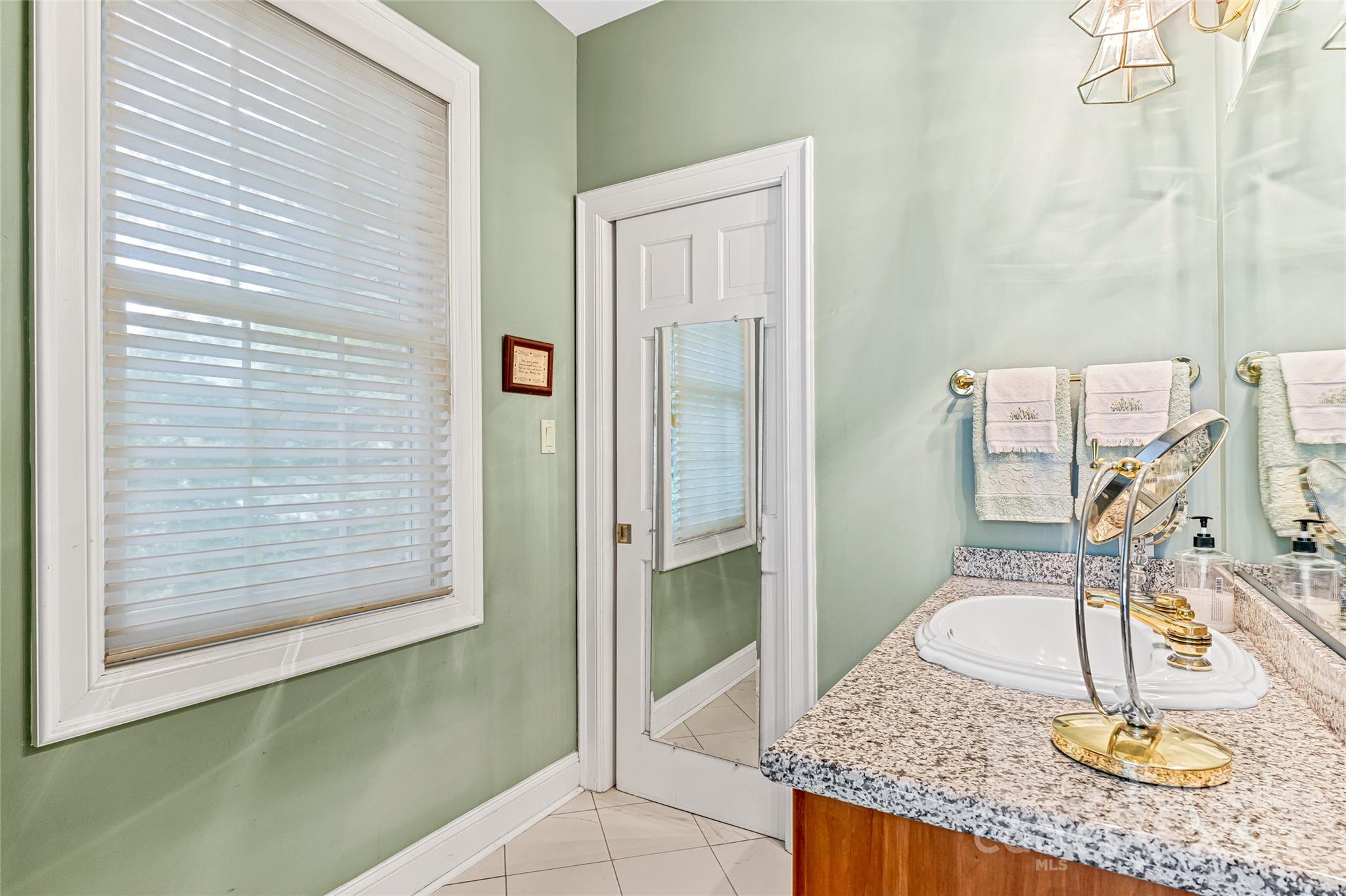 842 Rickel Drive — Hendersonville