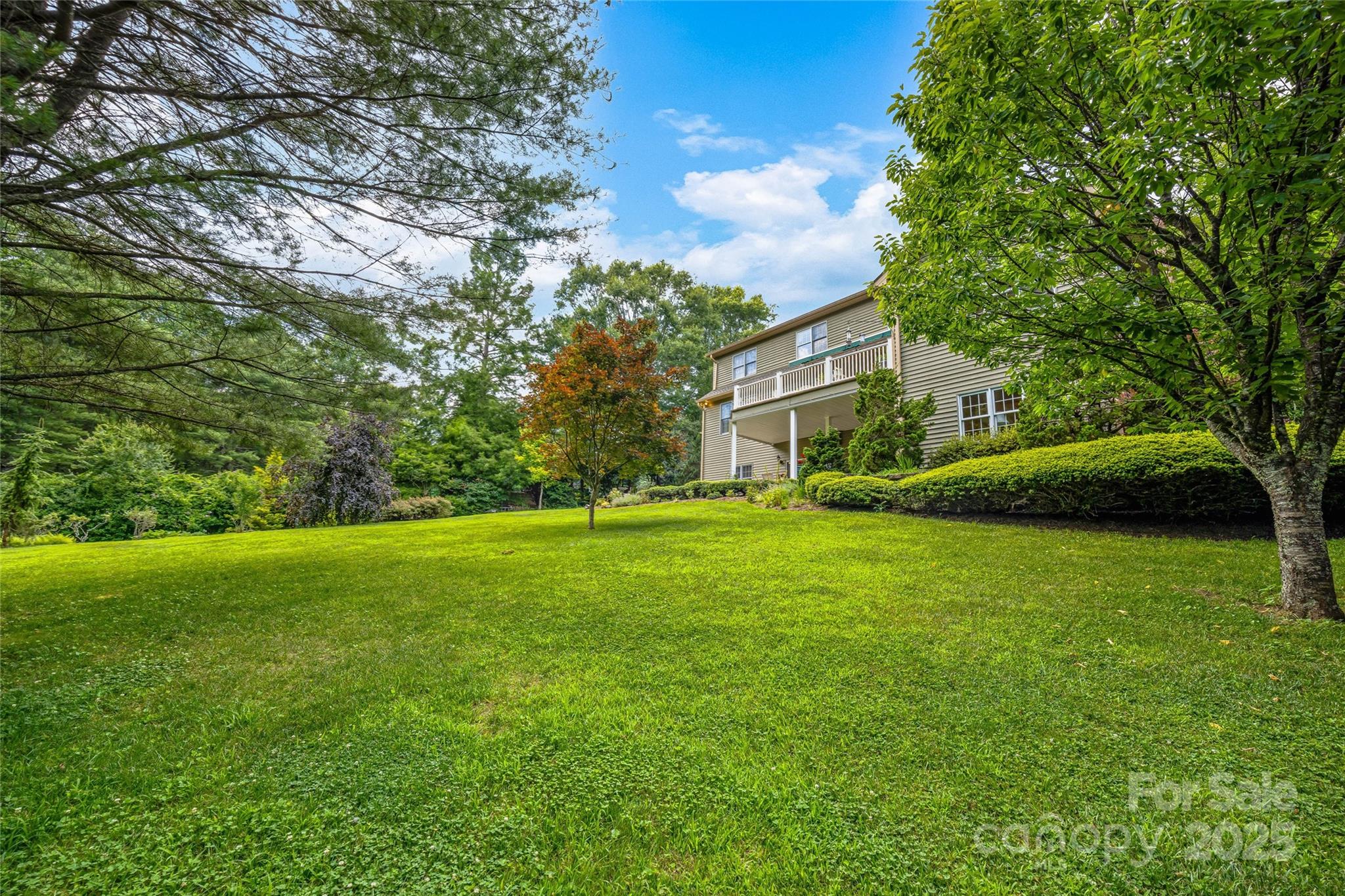 842 Rickel Drive — Hendersonville