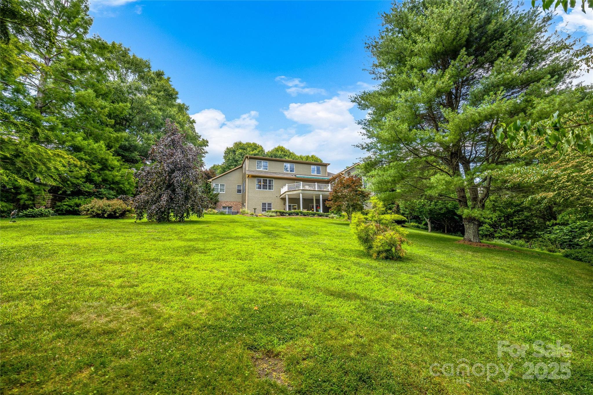 842 Rickel Drive — Hendersonville