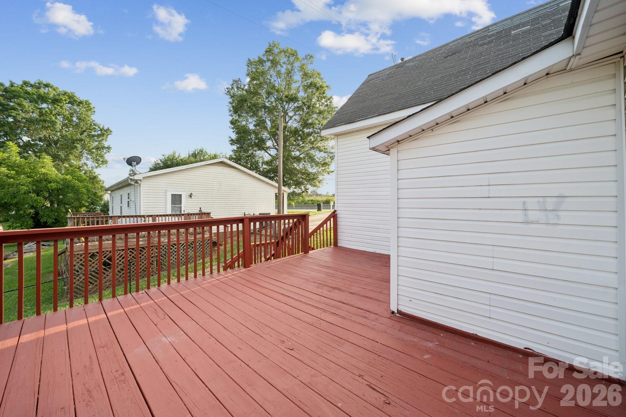 411 S Central Avenue — Landis