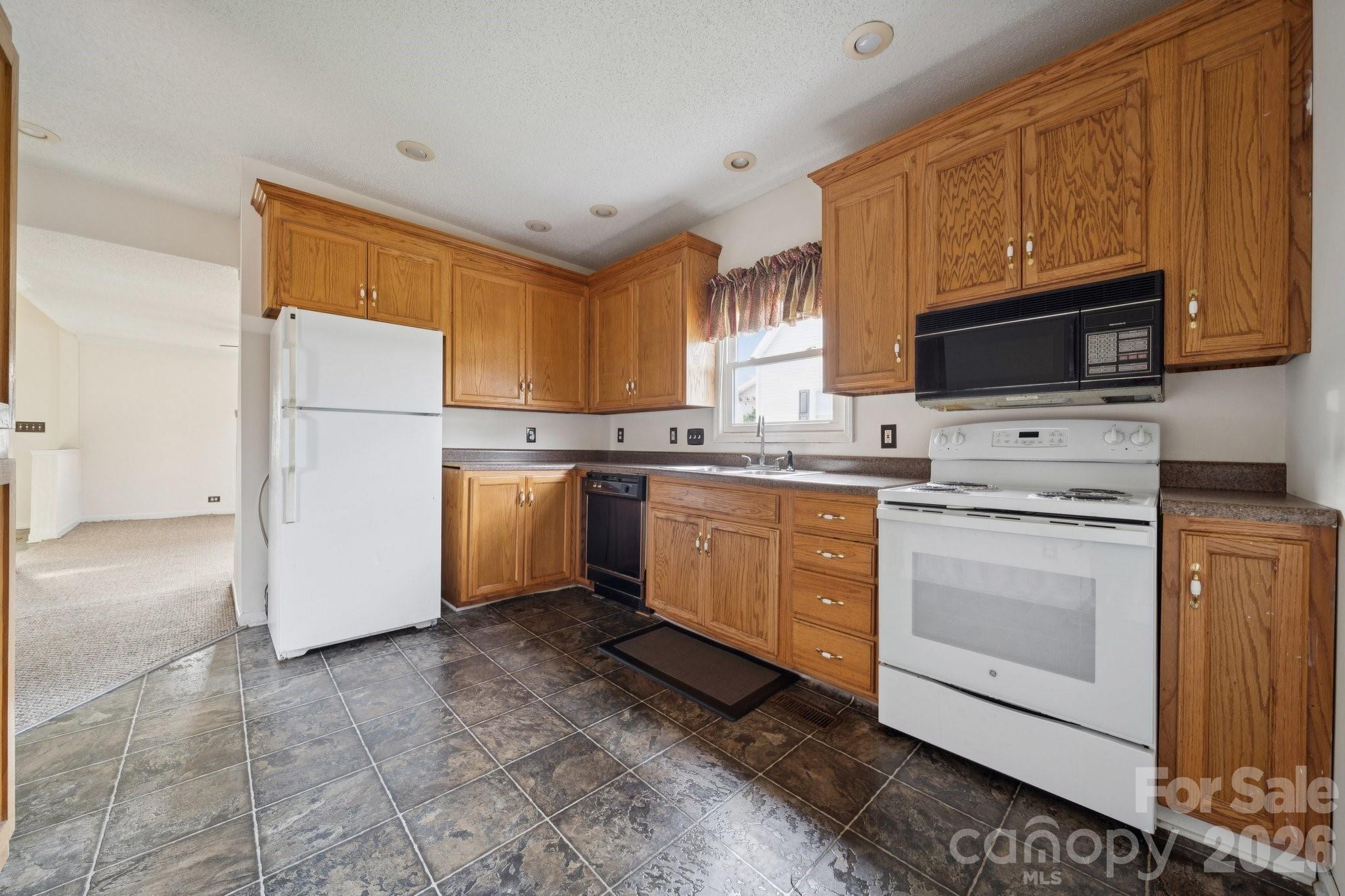 411 S Central Avenue — Landis