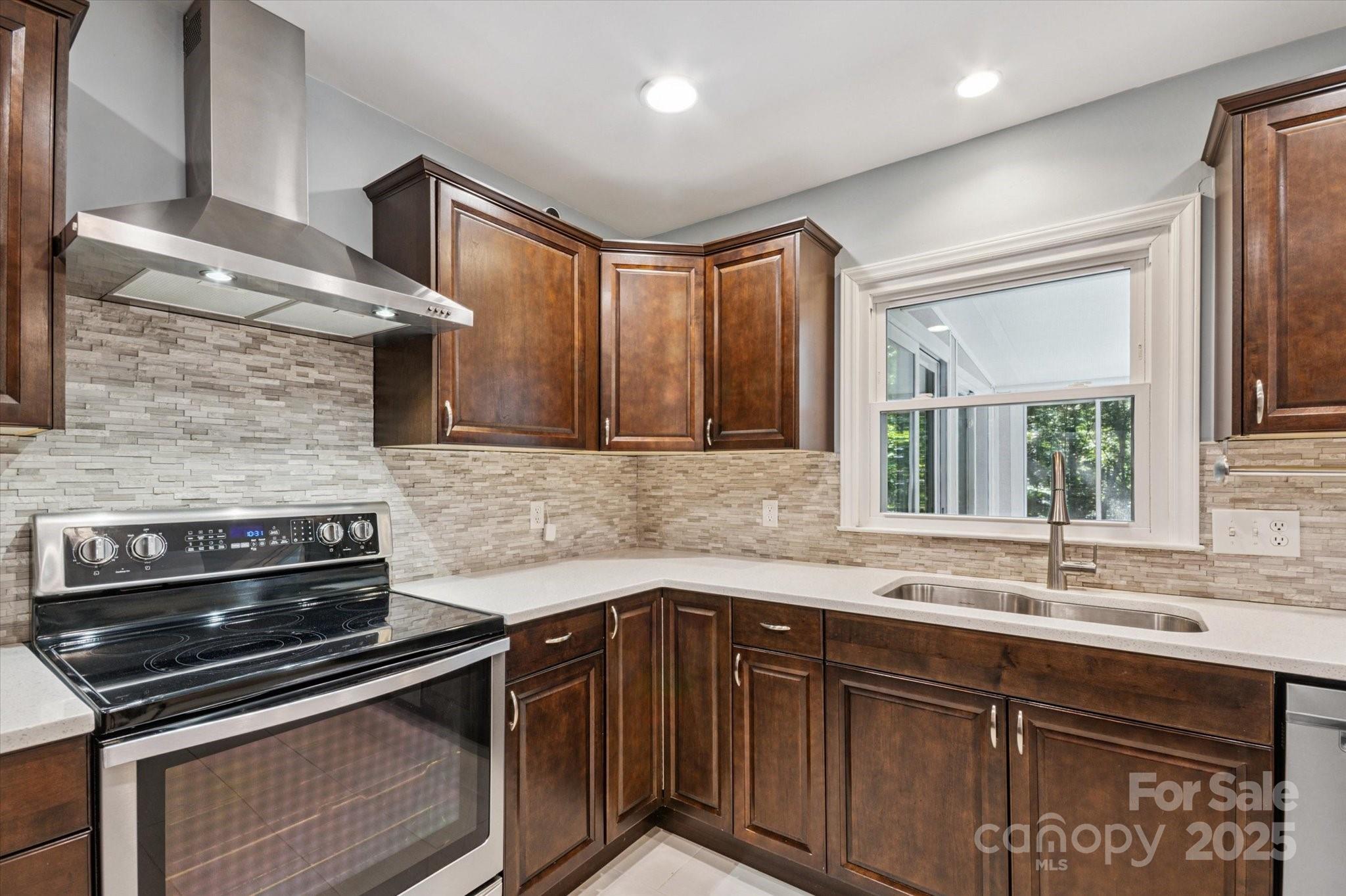 104 Britton Avenue — Hendersonville