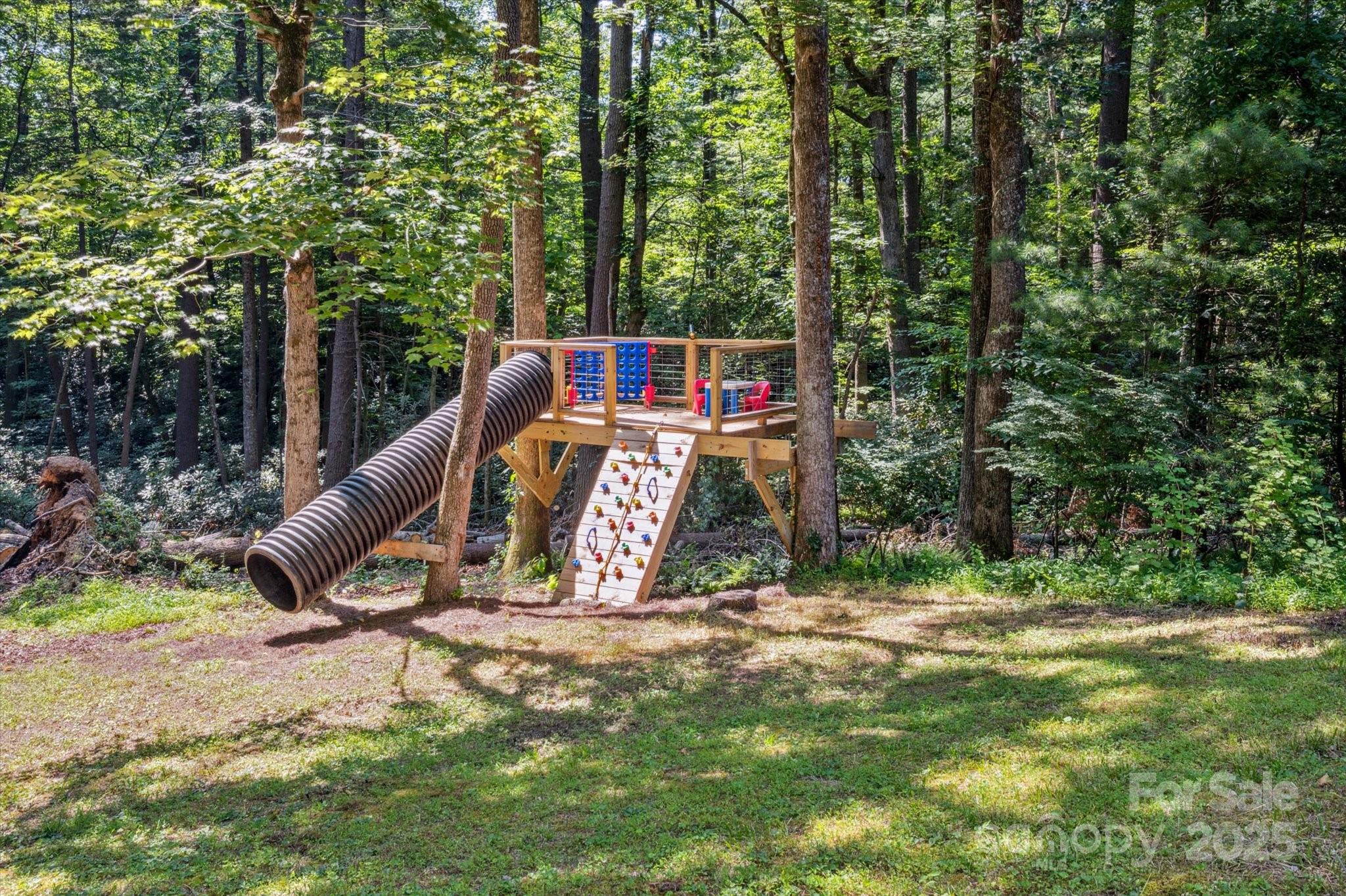 104 Britton Avenue — Hendersonville