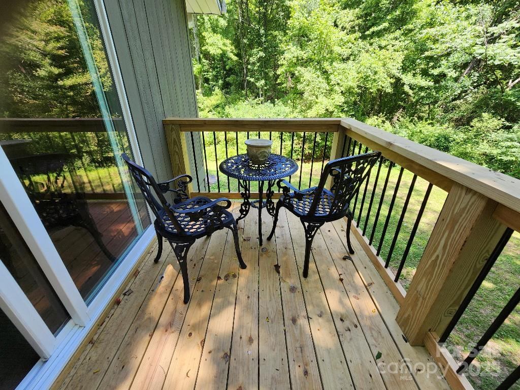 283 Robin Drive — Marion