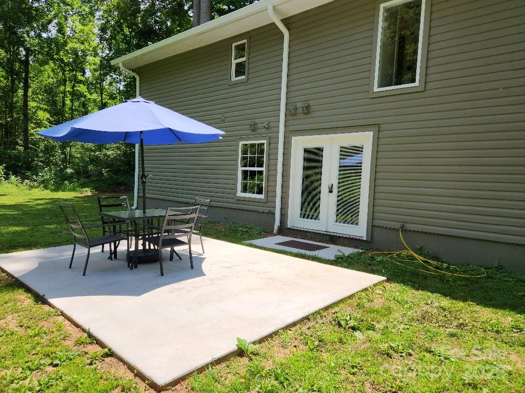 283 Robin Drive — Marion