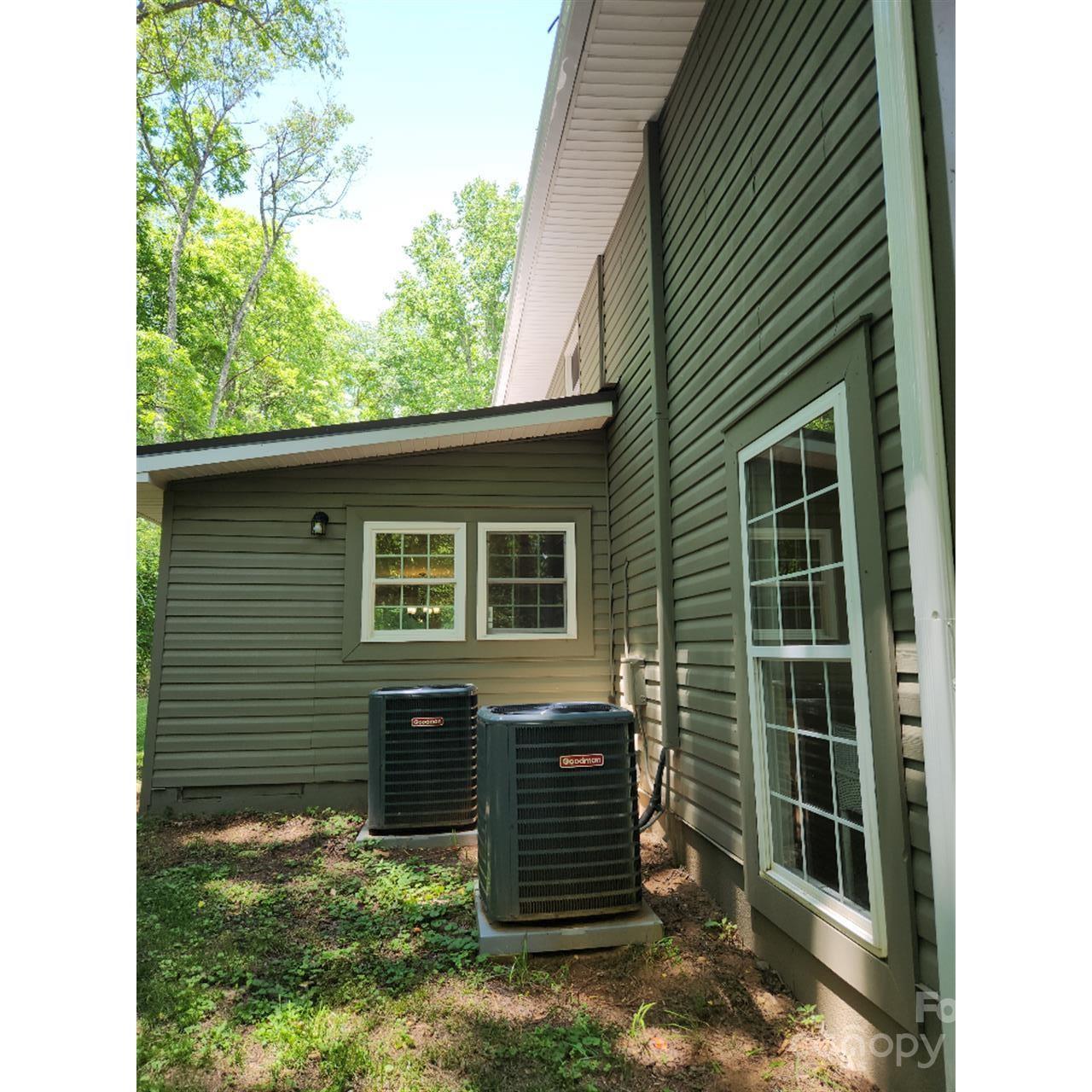 283 Robin Drive — Marion