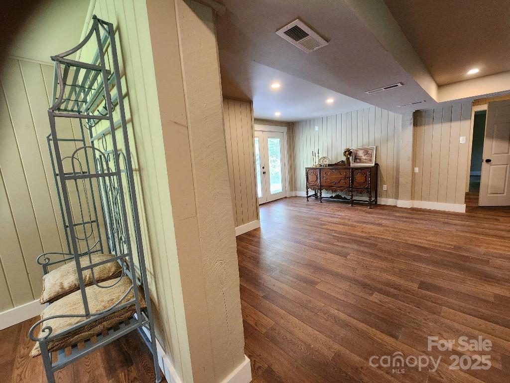 283 Robin Drive — Marion