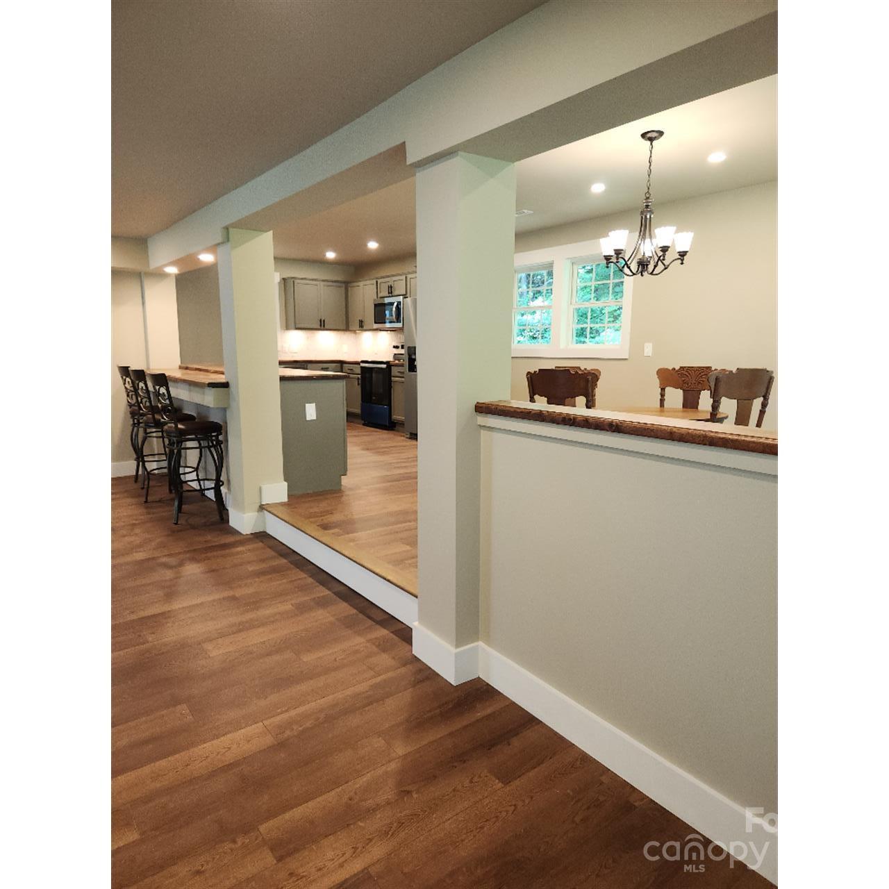 283 Robin Drive — Marion