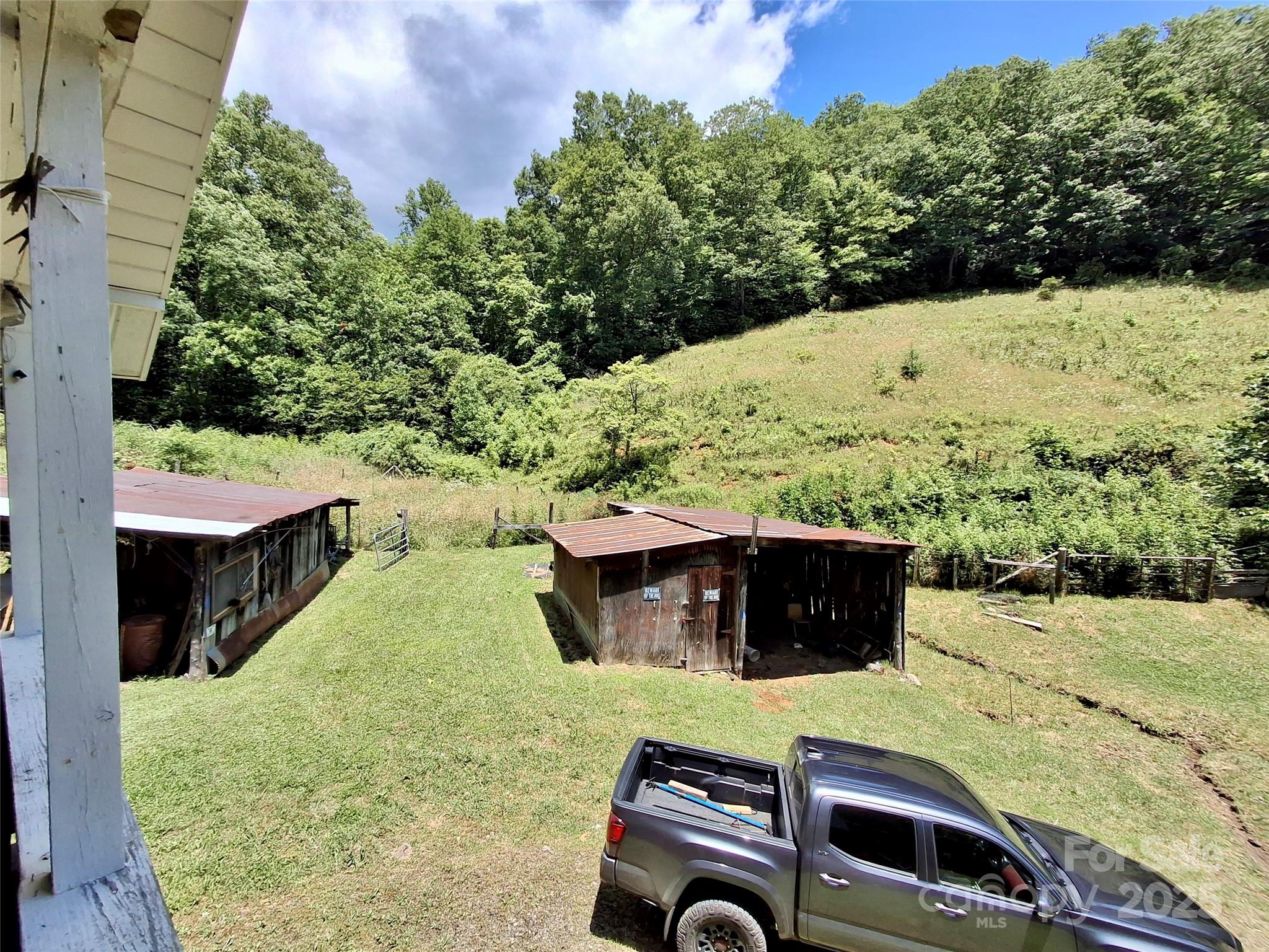 2087 Henry Road — Sylva