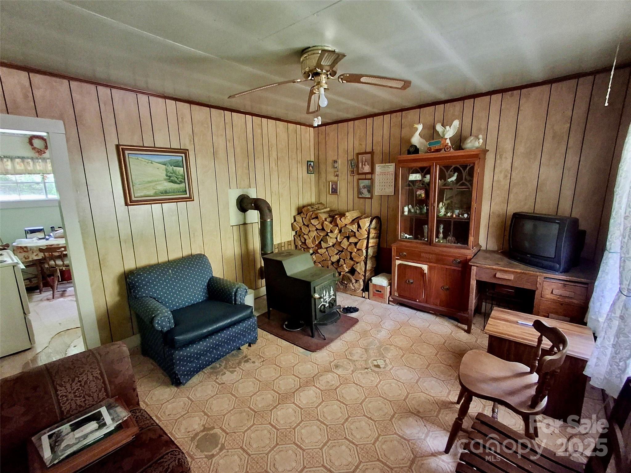 2087 Henry Road — Sylva