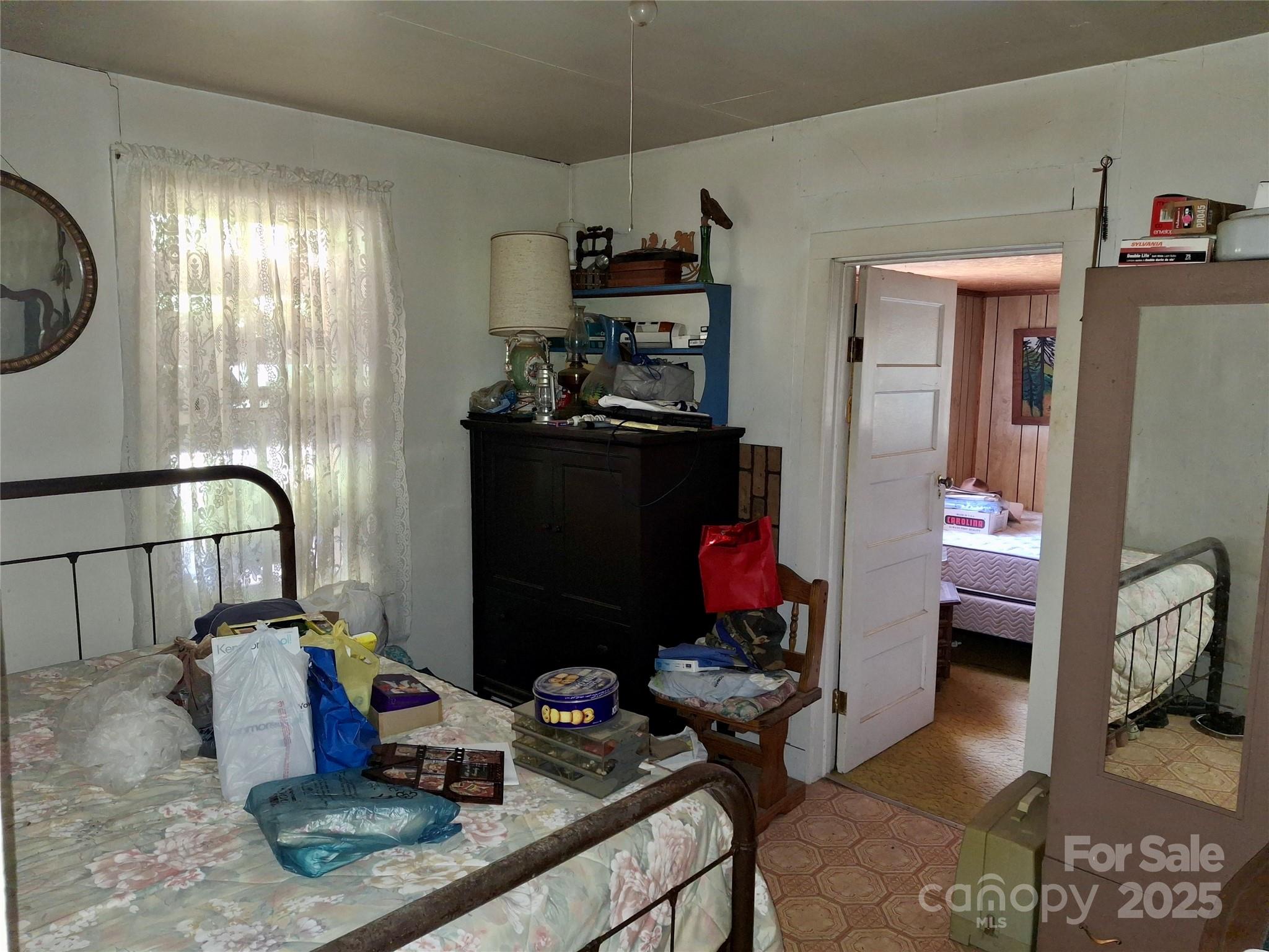 2087 Henry Road — Sylva