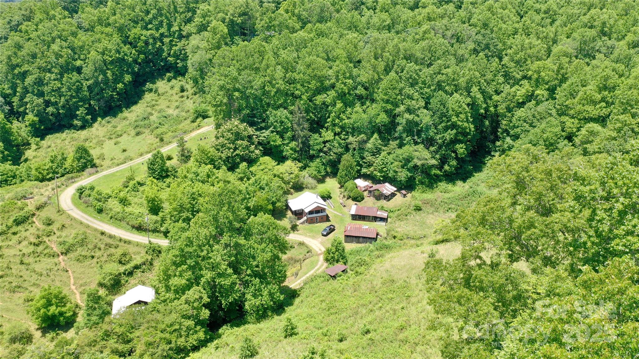 2087 Henry Road — Sylva