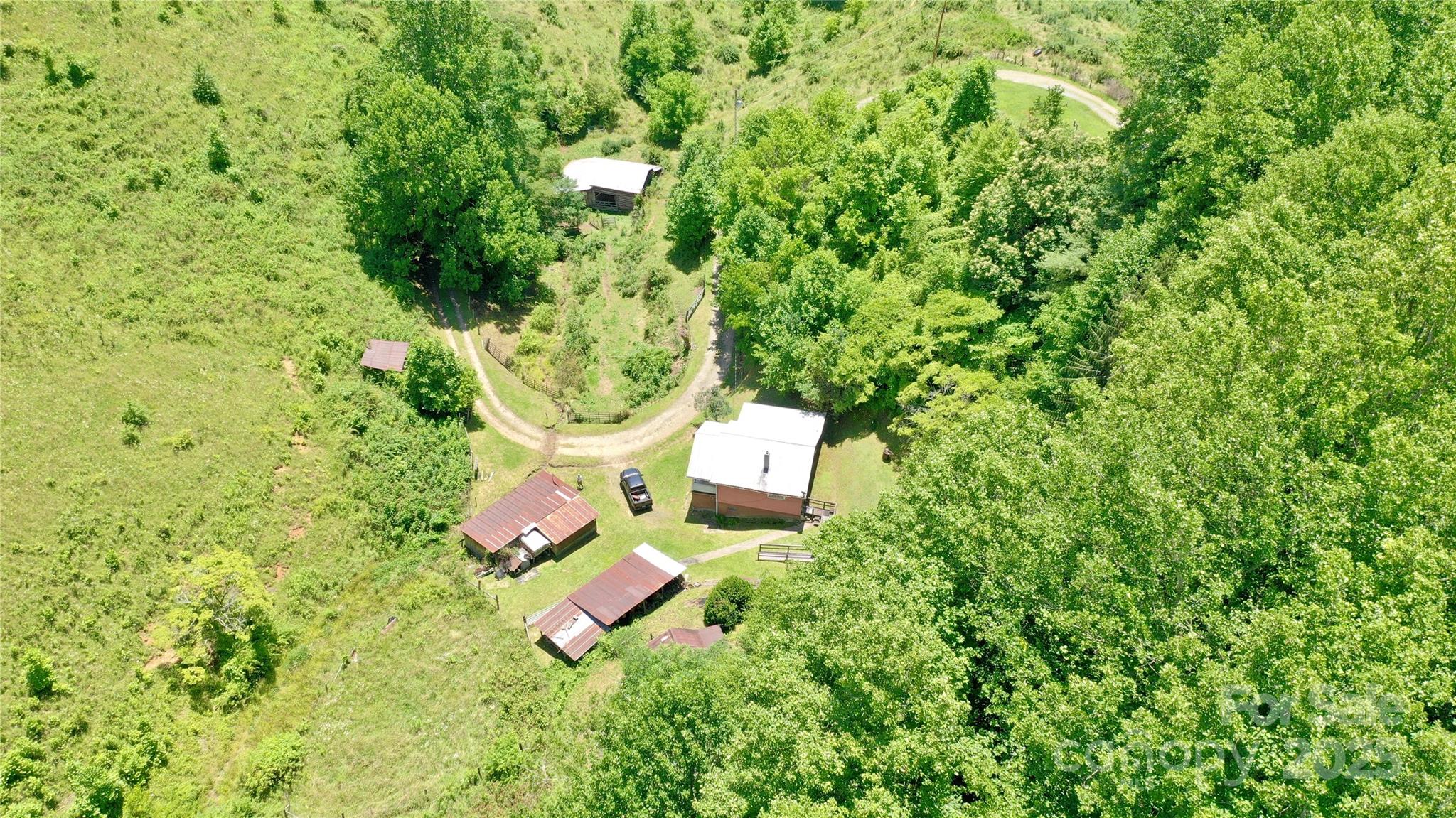 2087 Henry Road — Sylva