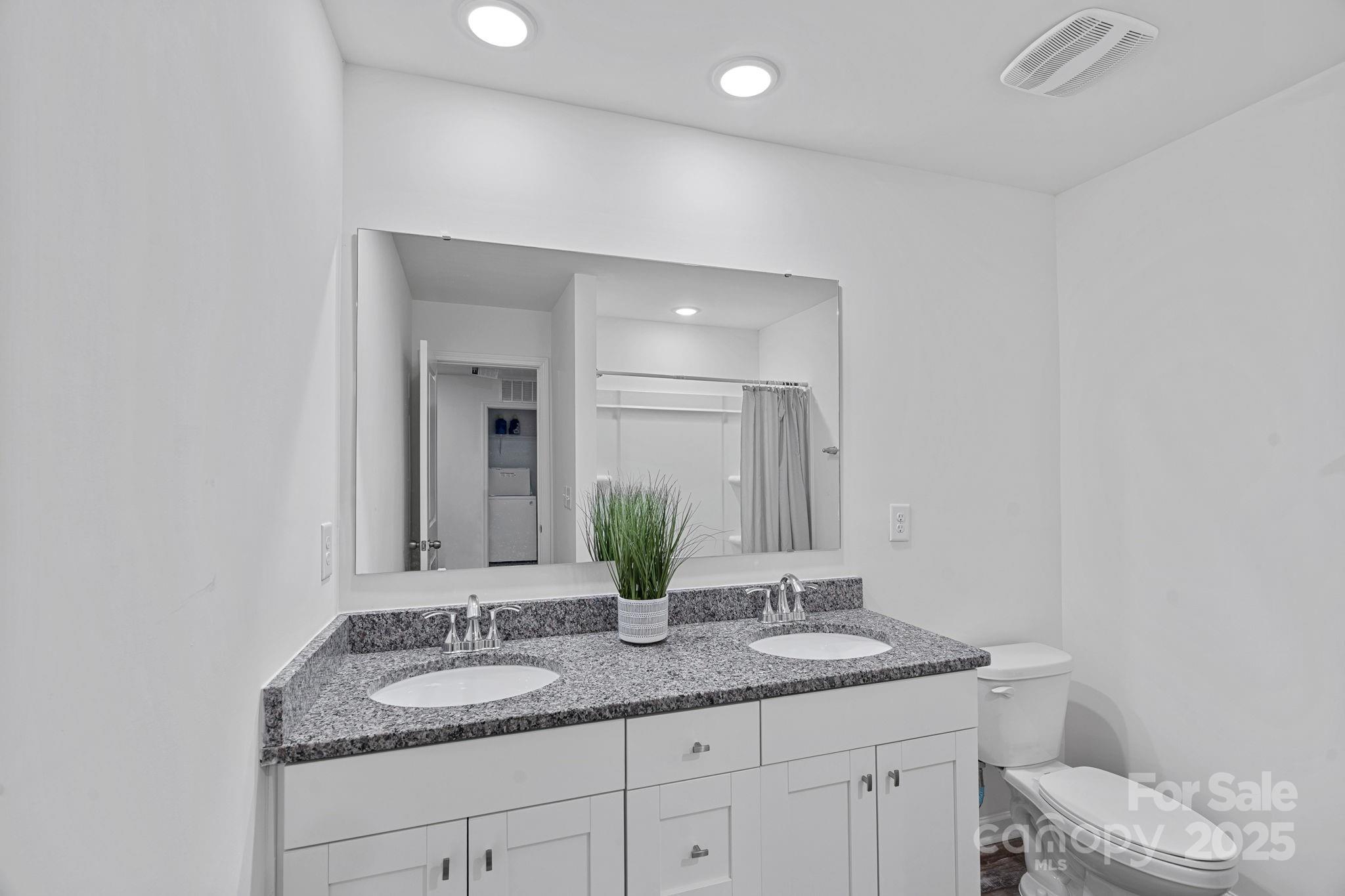 724 N Kelly Street — Statesville