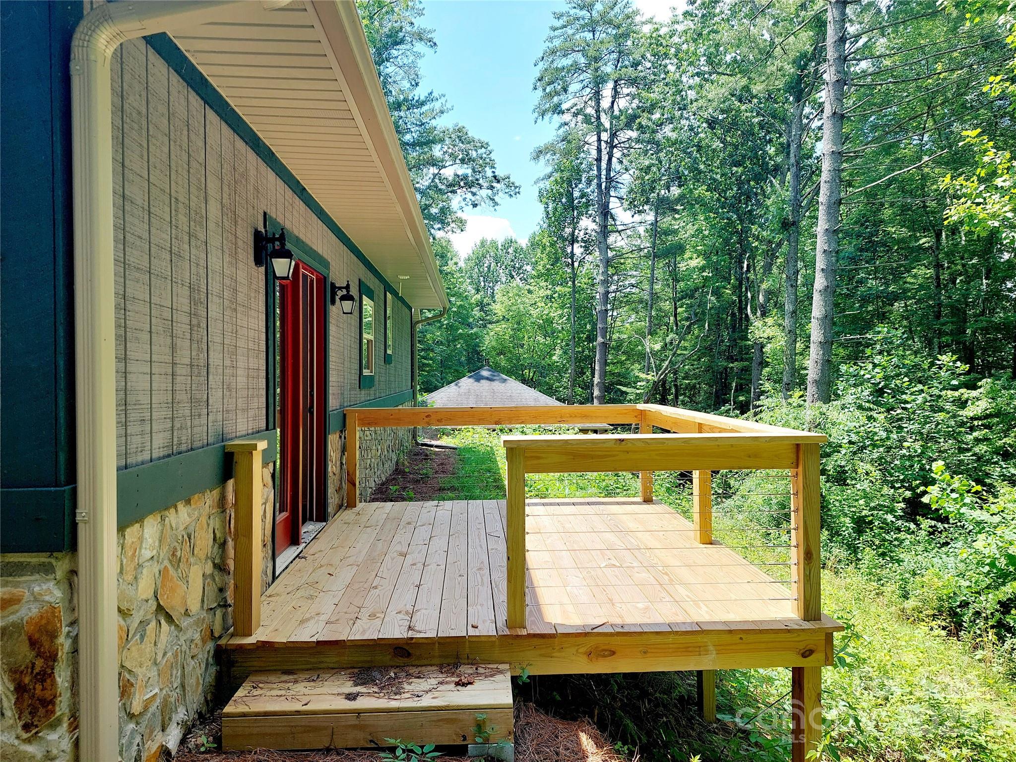 93 Badger Run — Hendersonville