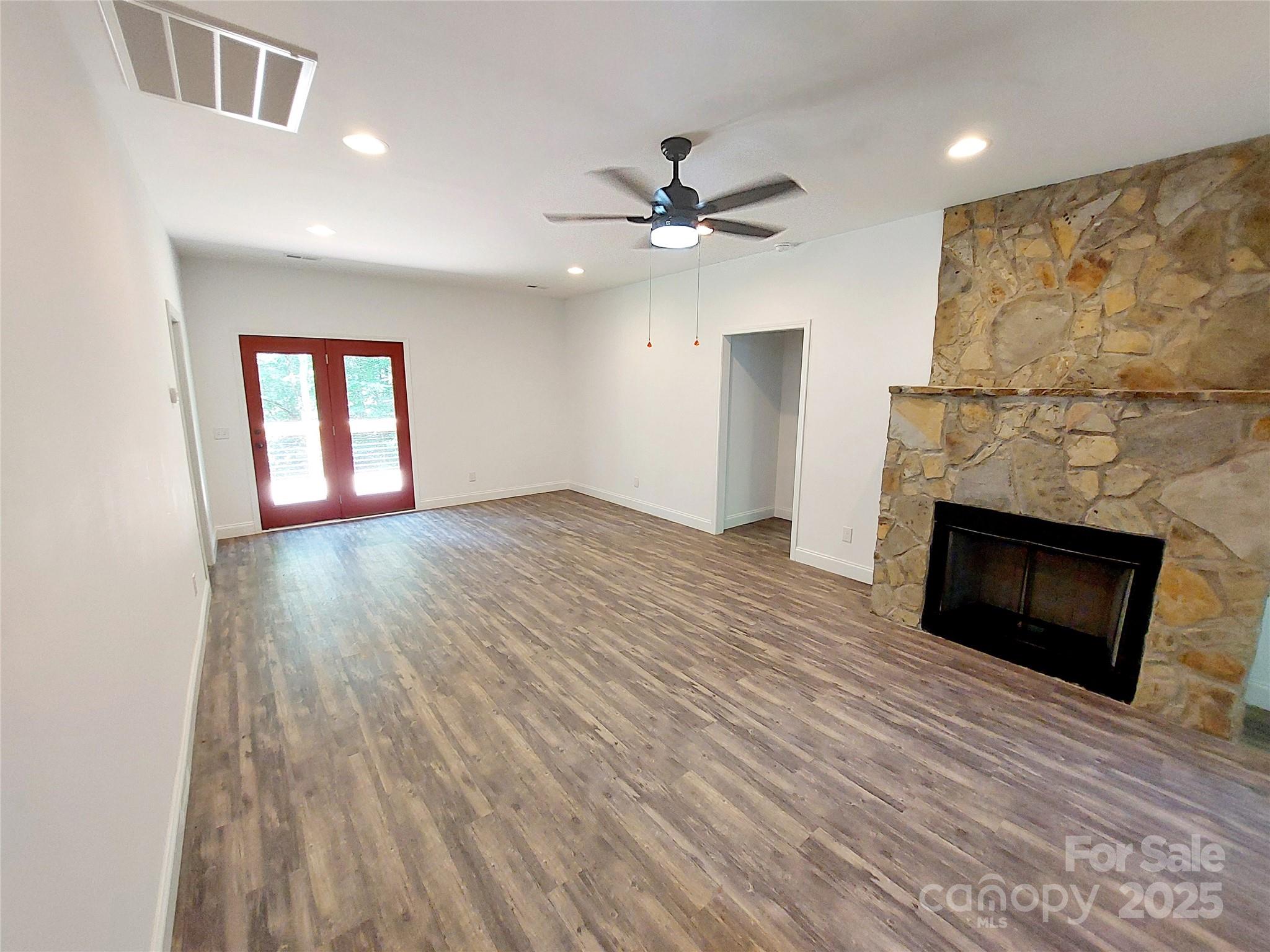 93 Badger Run — Hendersonville