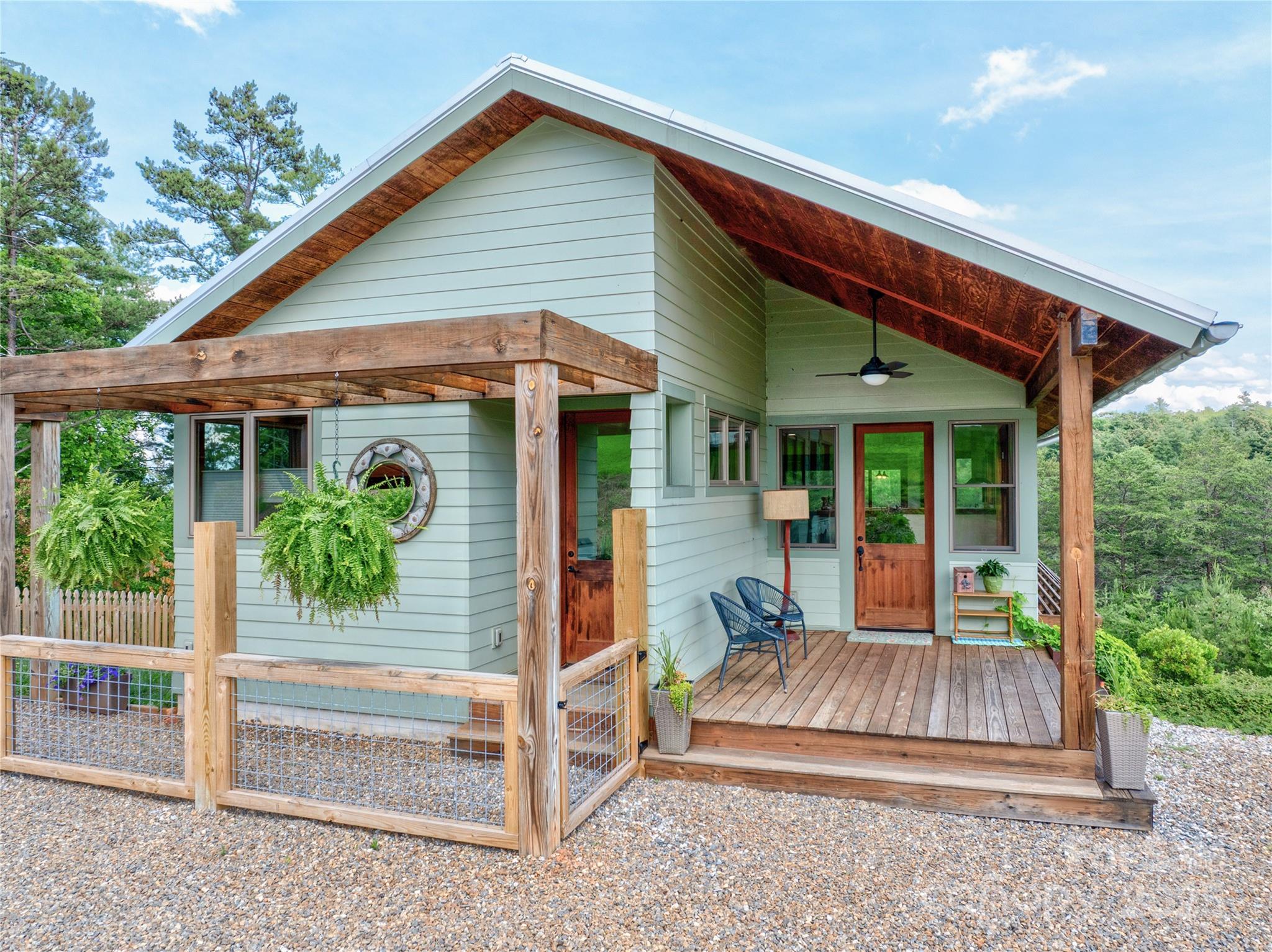 13 New Home Road — Marshall