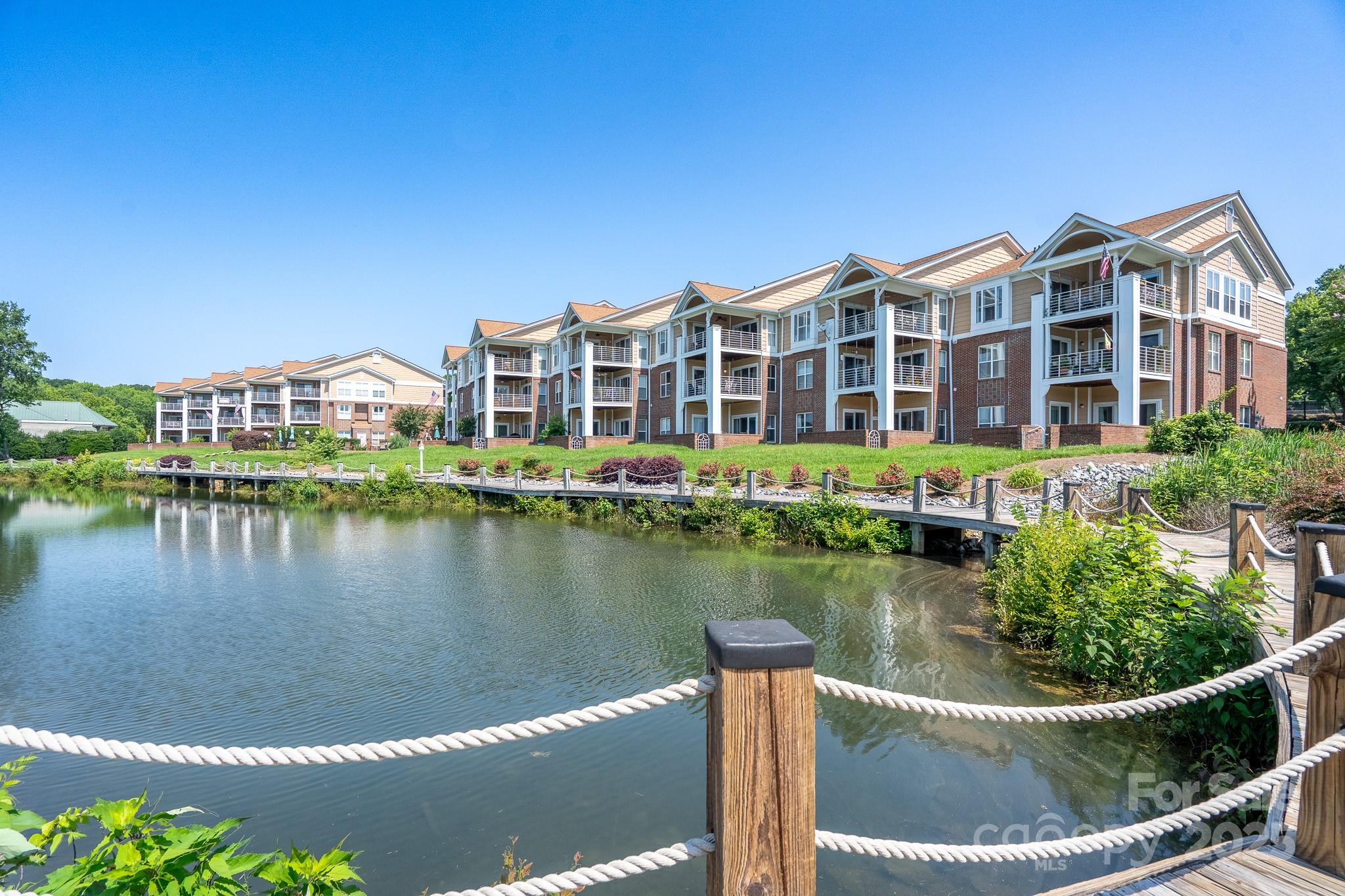 18511 Harborside Drive — Cornelius