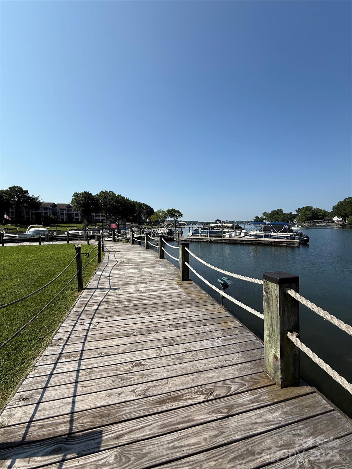 18511 Harborside Drive — Cornelius