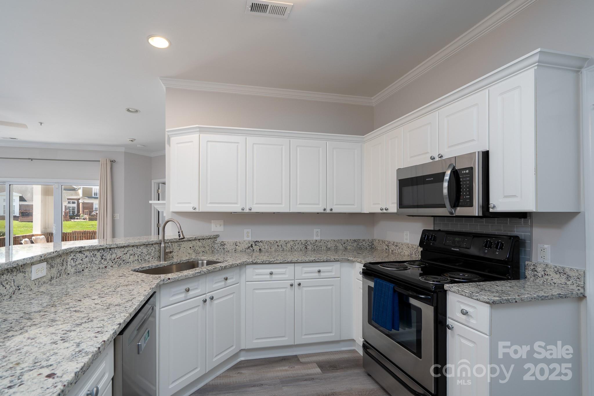 18511 Harborside Drive — Cornelius