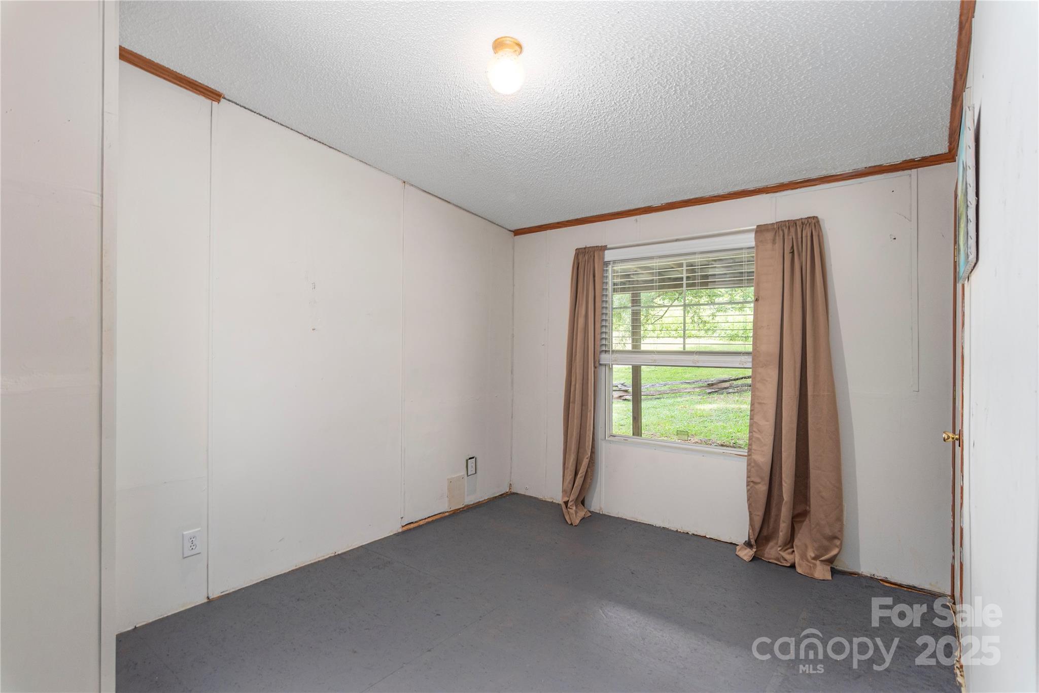 495 Courtney Lane — Canton