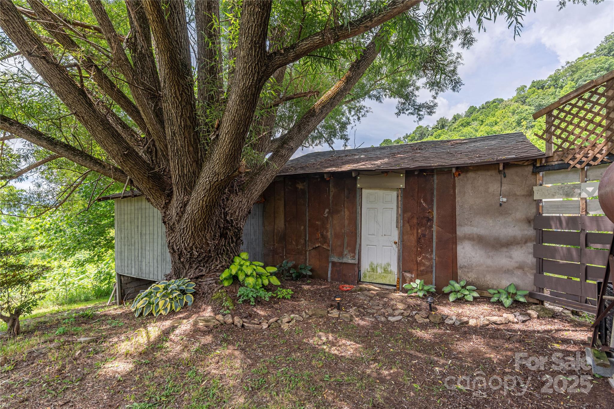 495 Courtney Lane — Canton