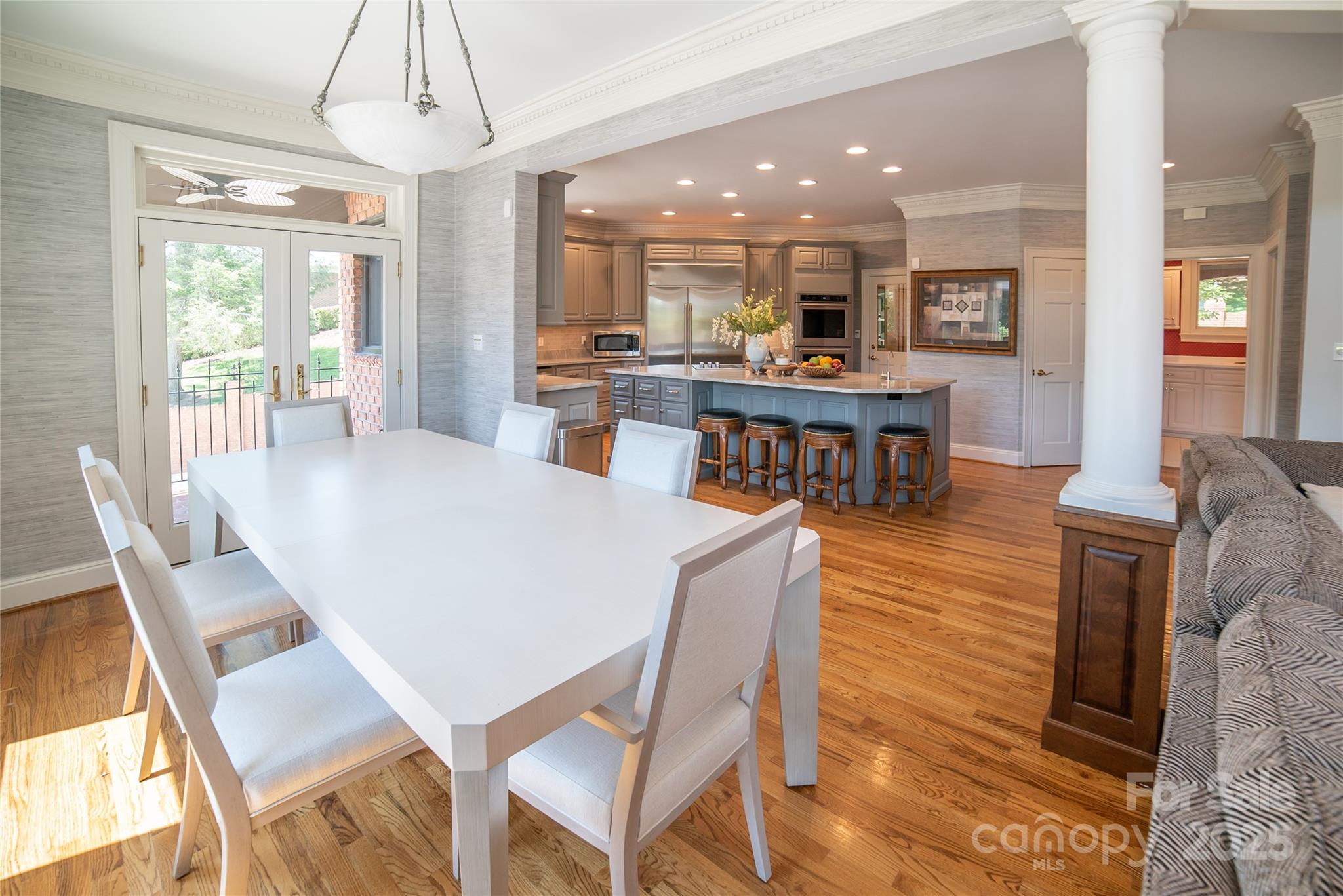 2770 Lakeview Drive — Lenoir