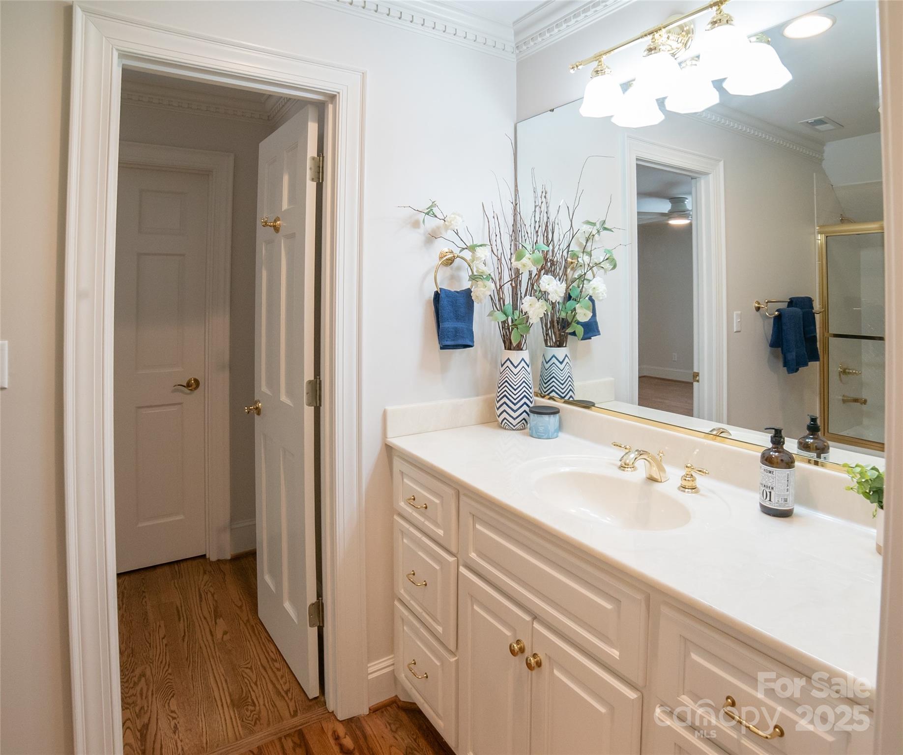 2770 Lakeview Drive — Lenoir