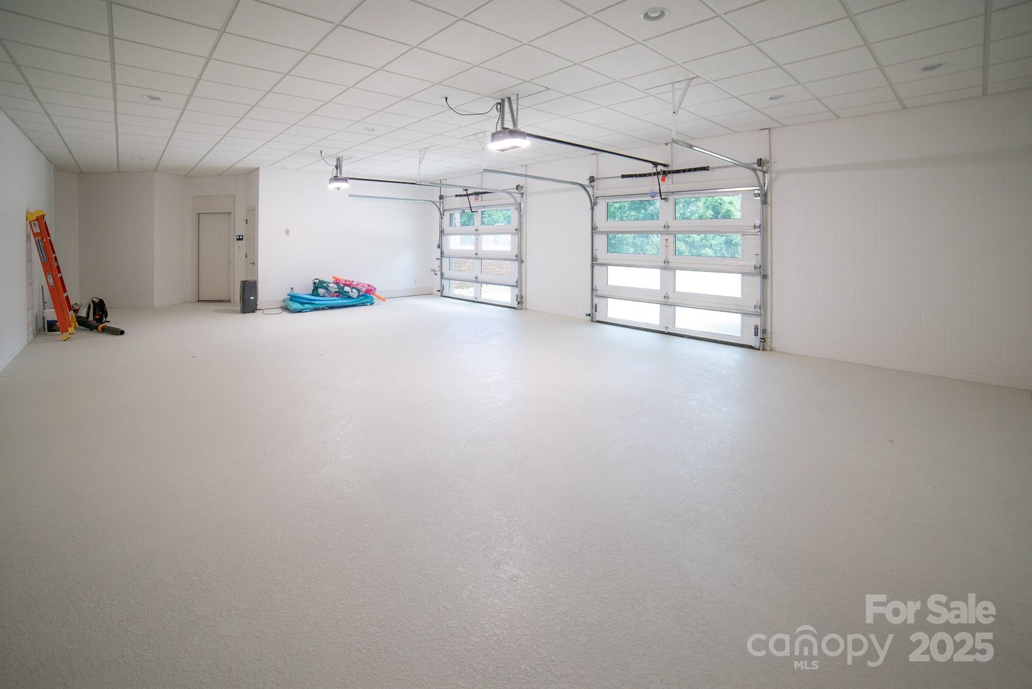 2770 Lakeview Drive — Lenoir