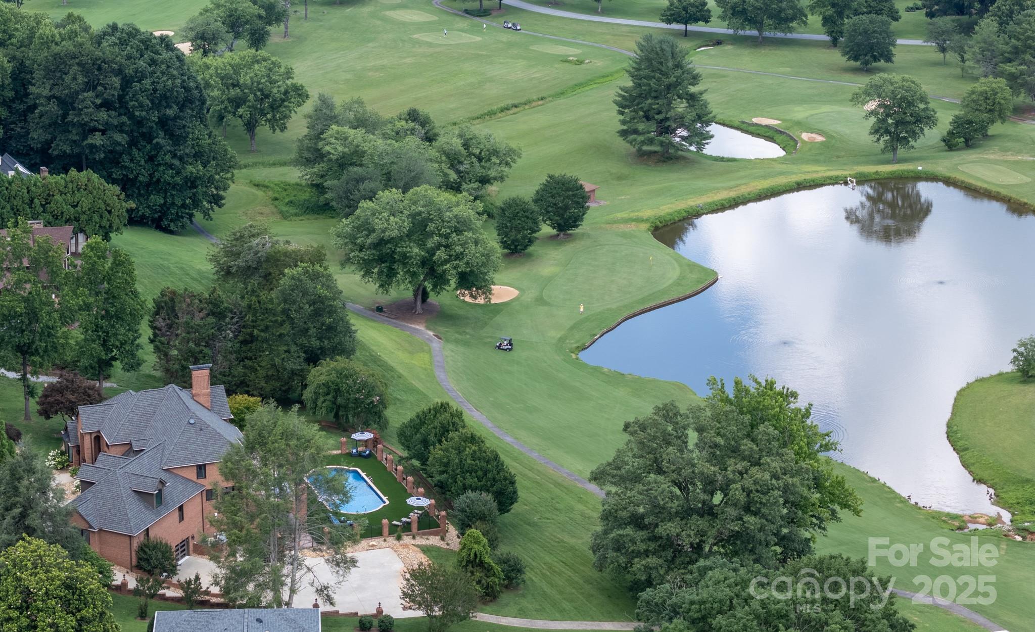 2770 Lakeview Drive — Lenoir
