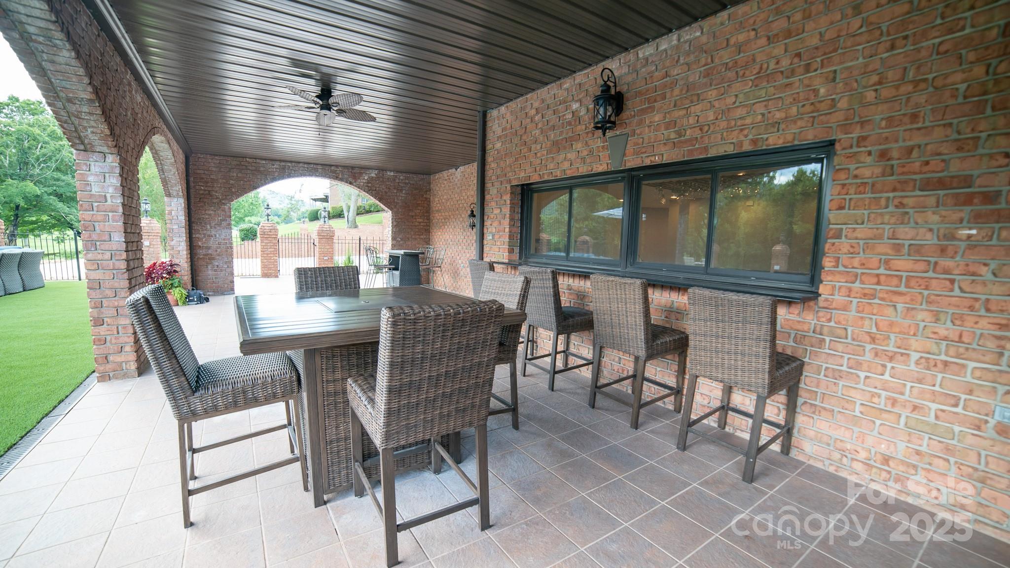 2770 Lakeview Drive — Lenoir
